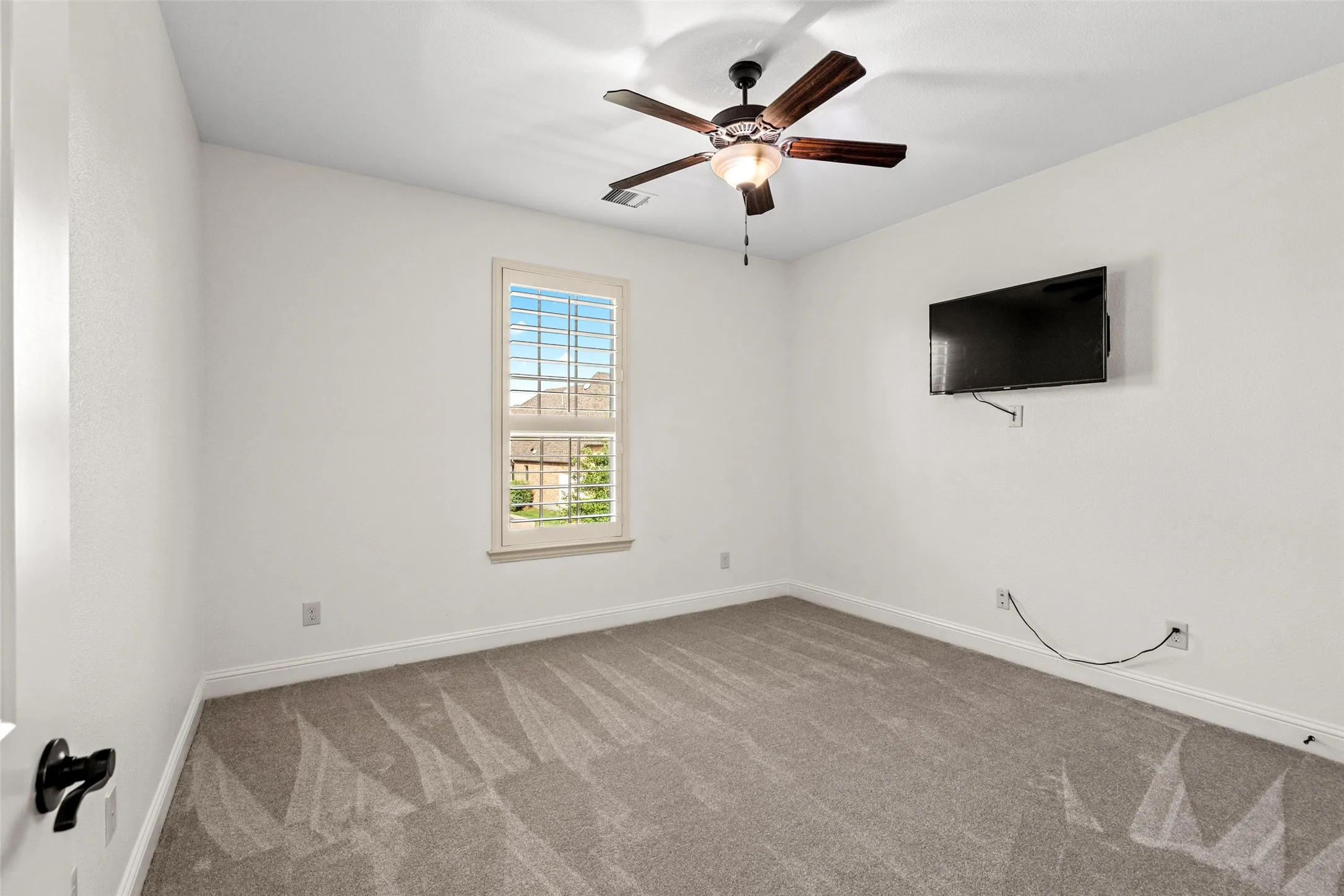 Single Family Residence For Sale in Denton County , 3404 Millbank, The Colony, Texas 75056, 4 Bedroom, 4 Bathroom, 2 Garage spaces, 3,648 Sqft, built in 2015, mls#21378279, Real Estate Agent in The Colony, Homes For Sale in Denton county, Homes For Sale in The Colony, Realtor in The Colony Texas, Real Estate Brokerage Independent Realty Texas, Luminita Cordes Realtor