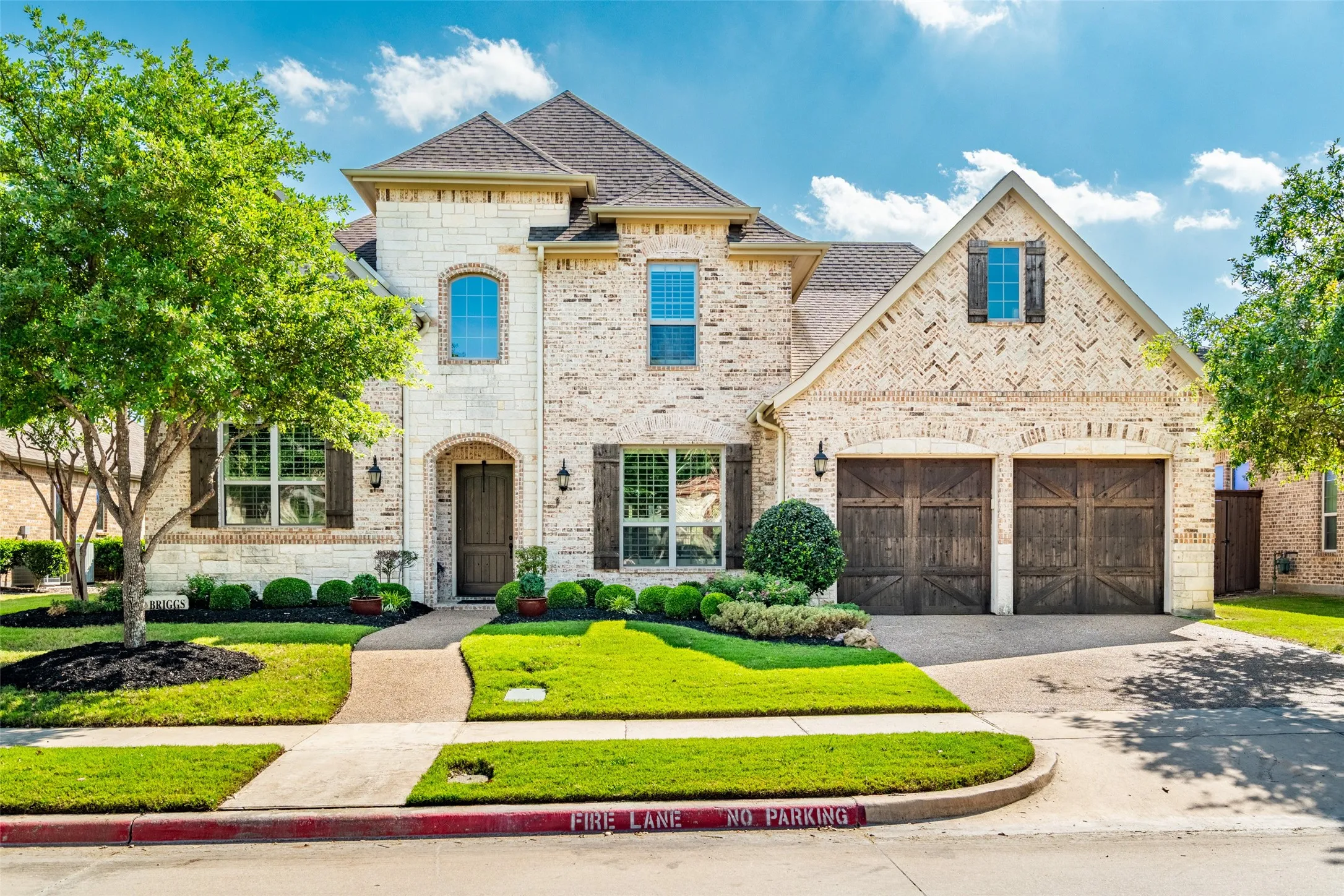 Single Family Residence For Sale in Denton County , 3404 Millbank, The Colony, Texas 75056, 4 Bedroom, 4 Bathroom, 2 Garage spaces, 3,648 Sqft, built in 2015, mls#21378279, Real Estate Agent in The Colony, Homes For Sale in Denton county, Homes For Sale in The Colony, Realtor in The Colony Texas, Real Estate Brokerage Independent Realty Texas, Luminita Cordes Realtor