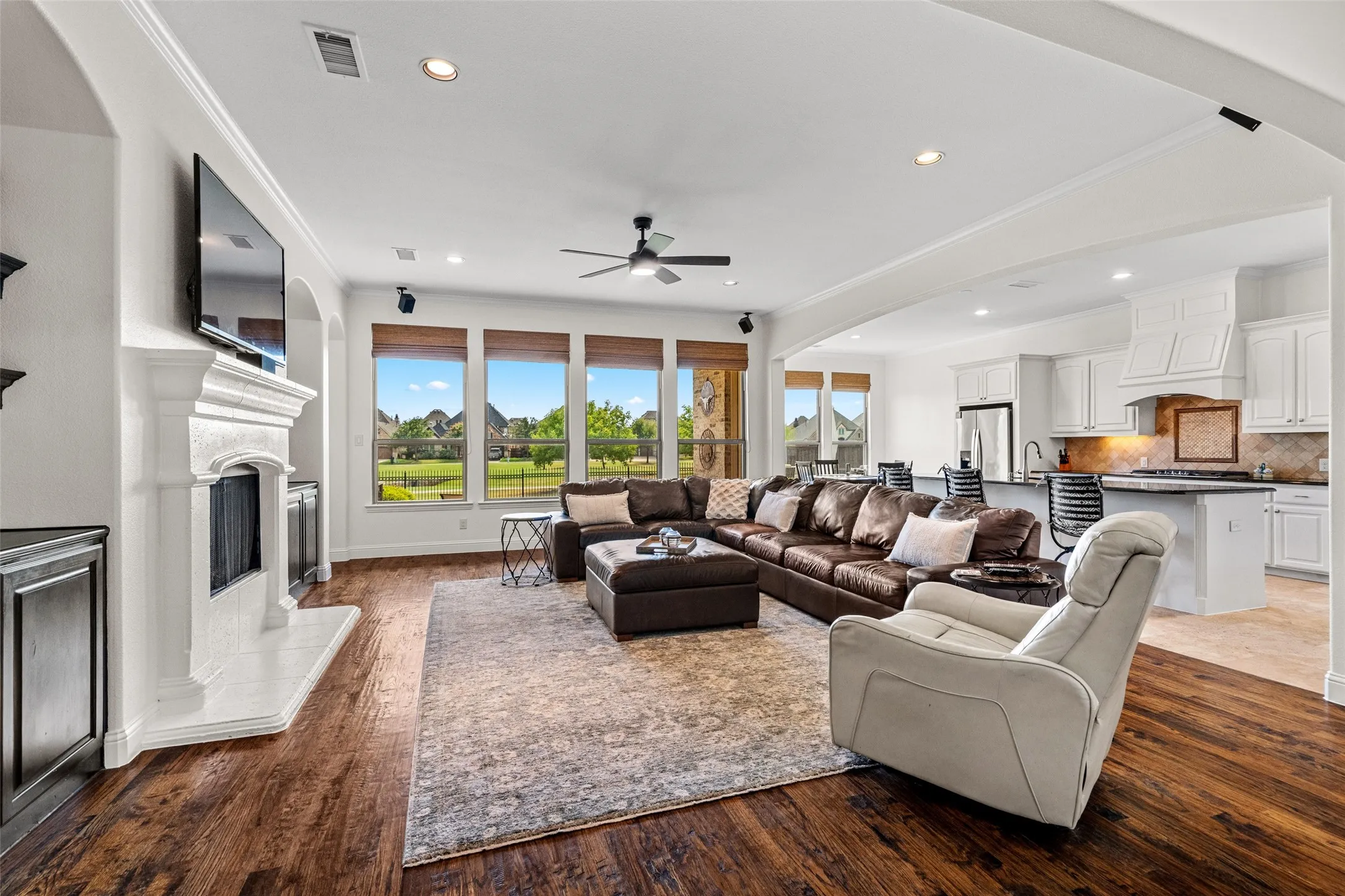 Single Family Residence For Sale in Denton County , 3404 Millbank, The Colony, Texas 75056, 4 Bedroom, 4 Bathroom, 2 Garage spaces, 3,648 Sqft, built in 2015, mls#21378279, Real Estate Agent in The Colony, Homes For Sale in Denton county, Homes For Sale in The Colony, Realtor in The Colony Texas, Real Estate Brokerage Independent Realty Texas, Luminita Cordes Realtor