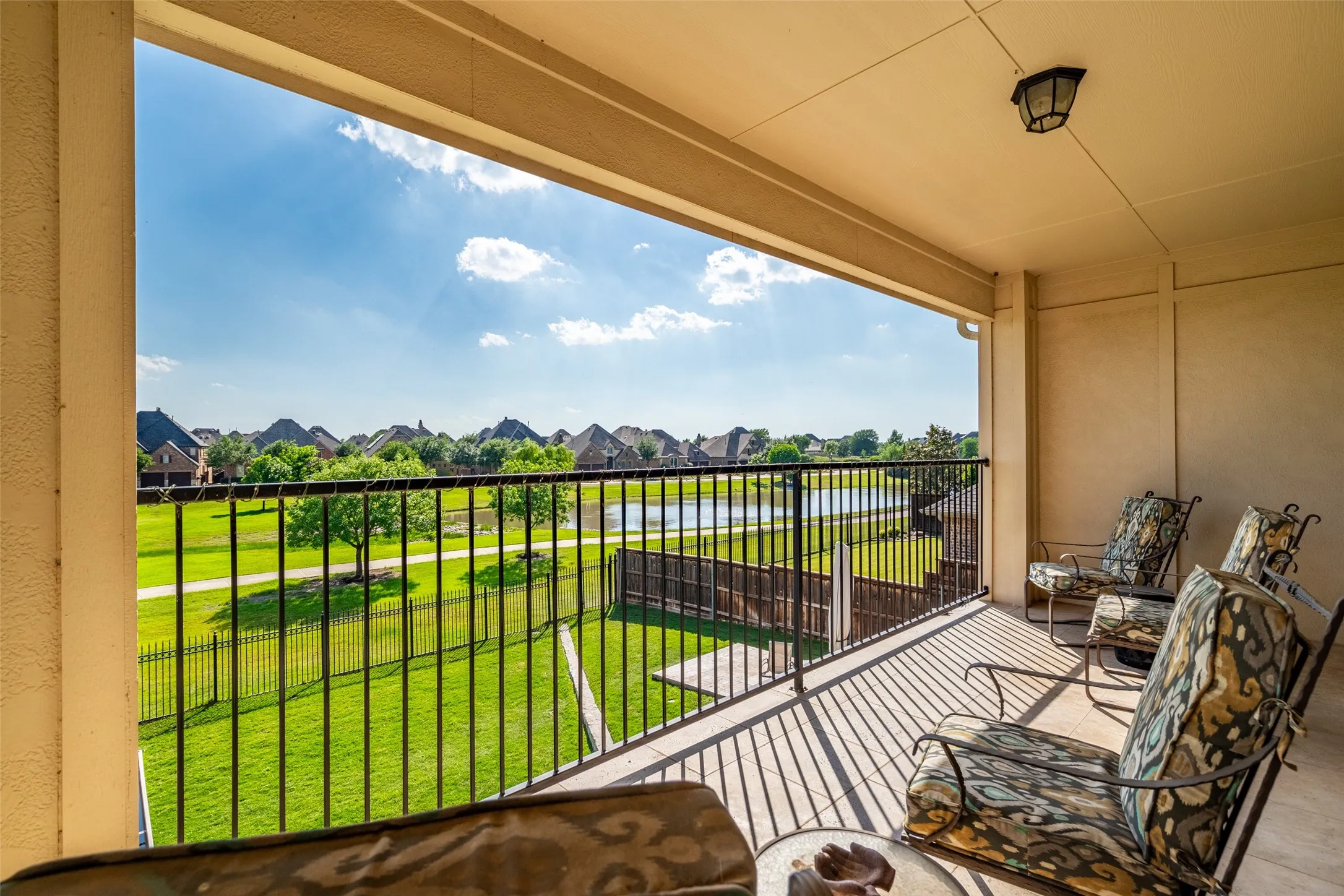 Single Family Residence For Sale in Denton County , 3404 Millbank, The Colony, Texas 75056, 4 Bedroom, 4 Bathroom, 2 Garage spaces, 3,648 Sqft, built in 2015, mls#21378279, Real Estate Agent in The Colony, Homes For Sale in Denton county, Homes For Sale in The Colony, Realtor in The Colony Texas, Real Estate Brokerage Independent Realty Texas, Luminita Cordes Realtor
