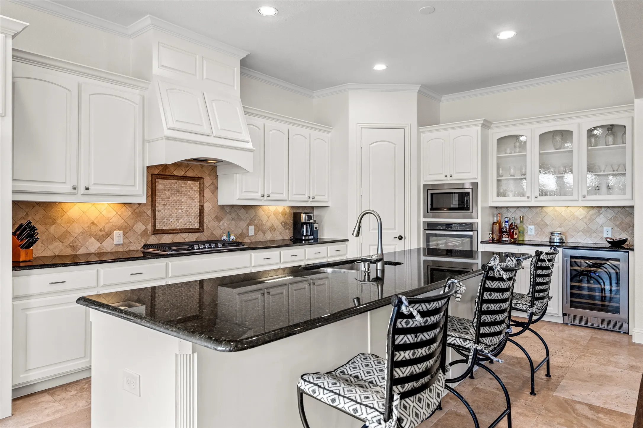 Single Family Residence For Sale in Denton County , 3404 Millbank, The Colony, Texas 75056, 4 Bedroom, 4 Bathroom, 2 Garage spaces, 3,648 Sqft, built in 2015, mls#21378279, Real Estate Agent in The Colony, Homes For Sale in Denton county, Homes For Sale in The Colony, Realtor in The Colony Texas, Real Estate Brokerage Independent Realty Texas, Luminita Cordes Realtor