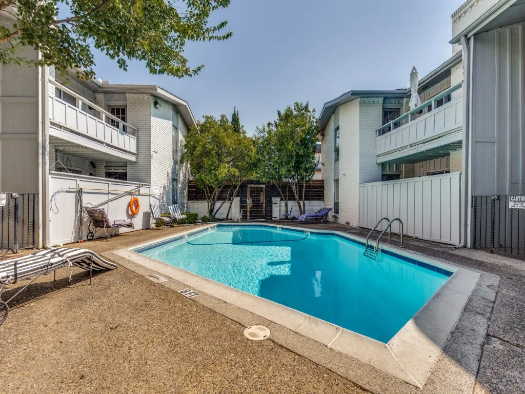 Condominium For Sale in Dallas County , 4347 Dickason Avenue 217, Dallas, Texas 75219, 2 Bedroom, 2 Bathroom, 2 Garage spaces, 928 Sqft, built in 1965, mls#21379367, Real Estate Agent in Dallas, Homes For Sale in Dallas county, Homes For Sale in Dallas, Realtor in Dallas Texas, Real Estate Brokerage Independent Realty Texas, Luminita Cordes Realtor