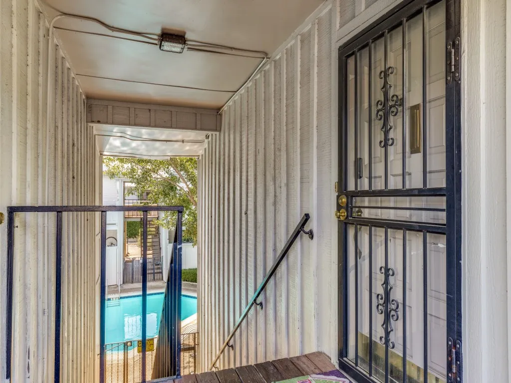 Condominium For Sale in Dallas County , 4347 Dickason Avenue 217, Dallas, Texas 75219, 2 Bedroom, 2 Bathroom, 2 Garage spaces, 928 Sqft, built in 1965, mls#21379367, Real Estate Agent in Dallas, Homes For Sale in Dallas county, Homes For Sale in Dallas, Realtor in Dallas Texas, Real Estate Brokerage Independent Realty Texas, Luminita Cordes Realtor