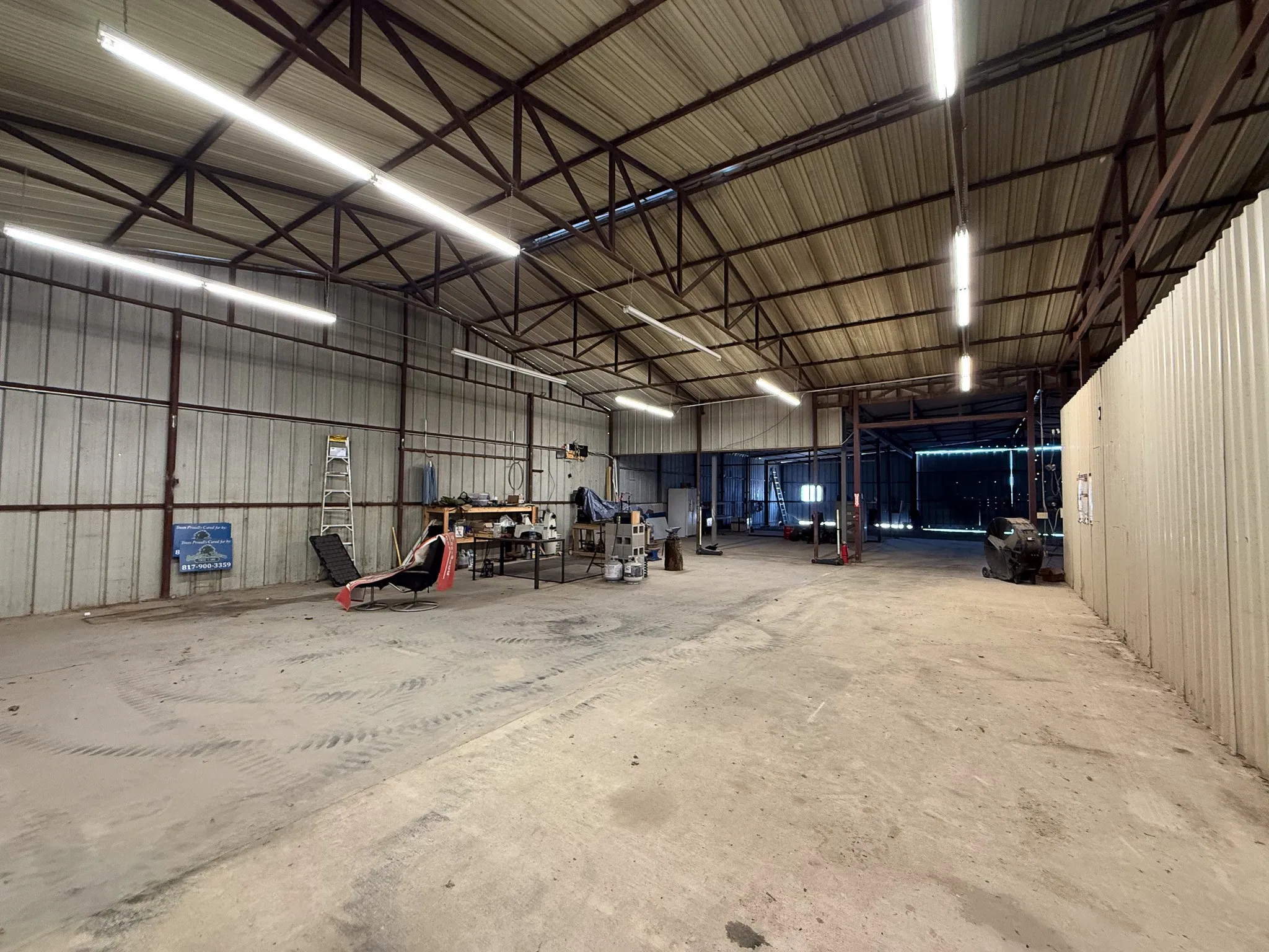 7000 SF Warehouse Available For Lease.
Full Property Available For Sale.