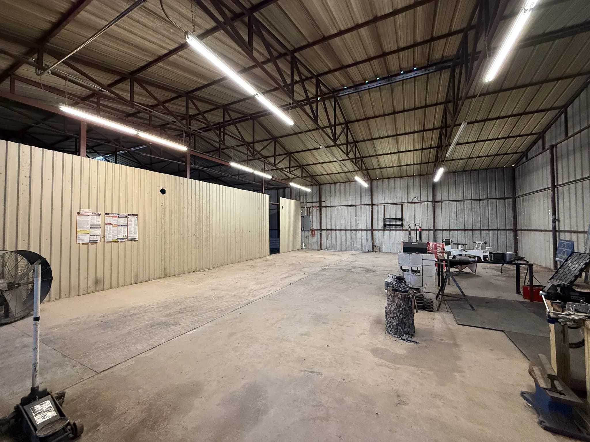 7000 SF Warehouse Available For Lease.
Full Property Available For Sale.