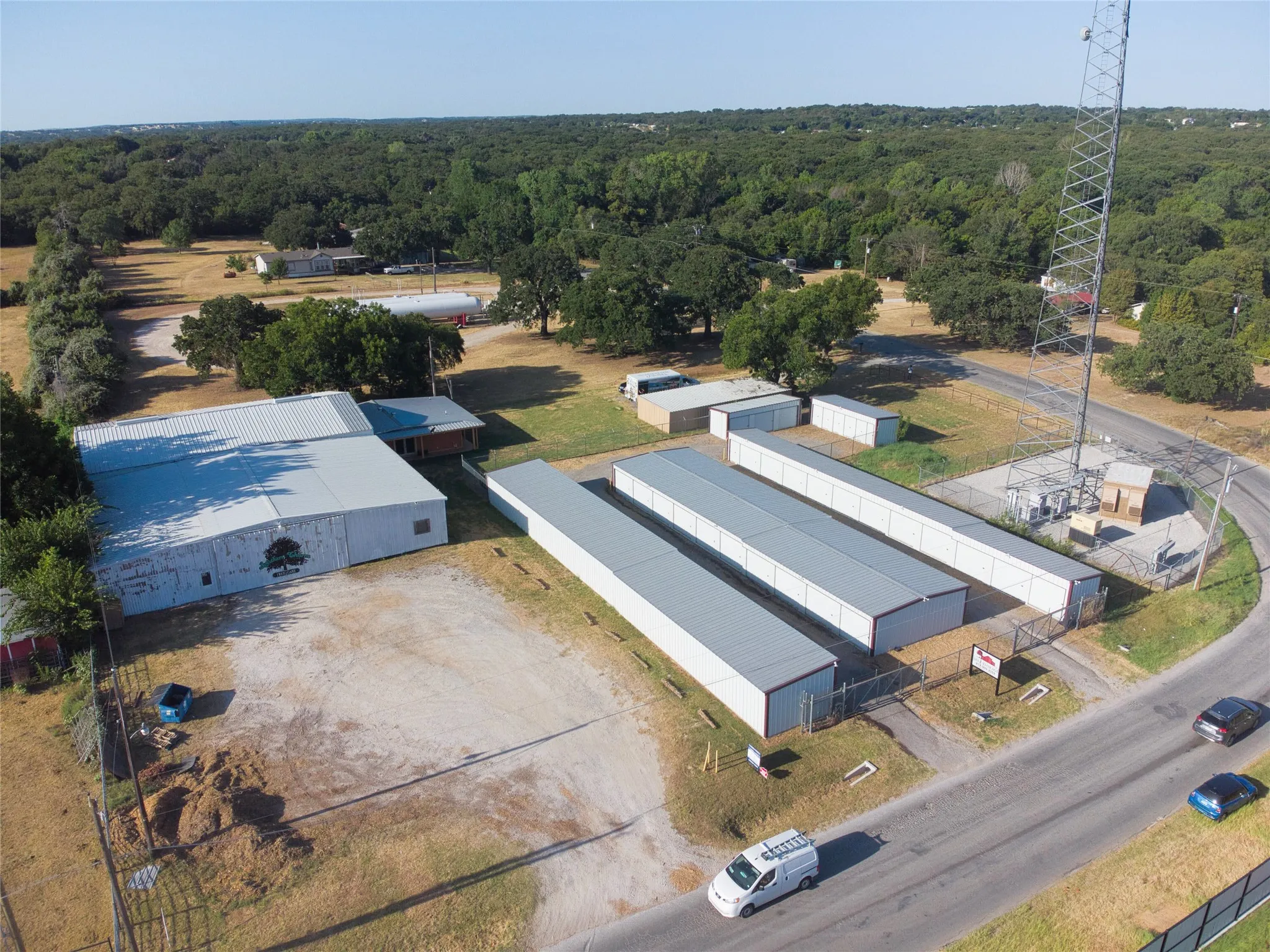 7000 SF Warehouse Available For Lease.
Full Property Available For Sale.
