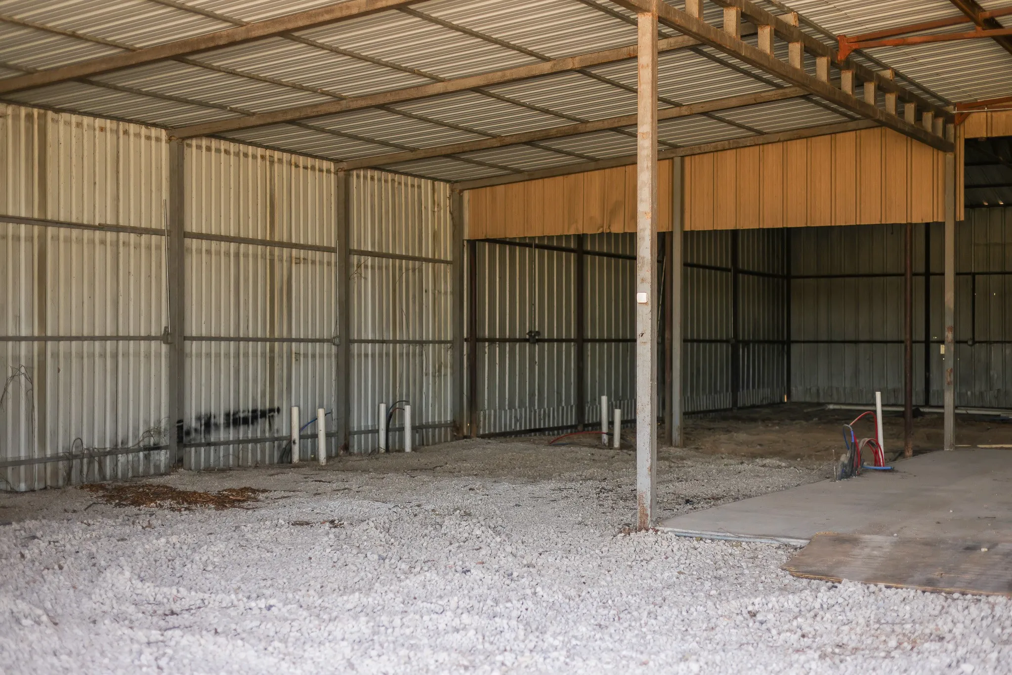 7000 SF Warehouse Available For Lease.
Full Property Available For Sale.