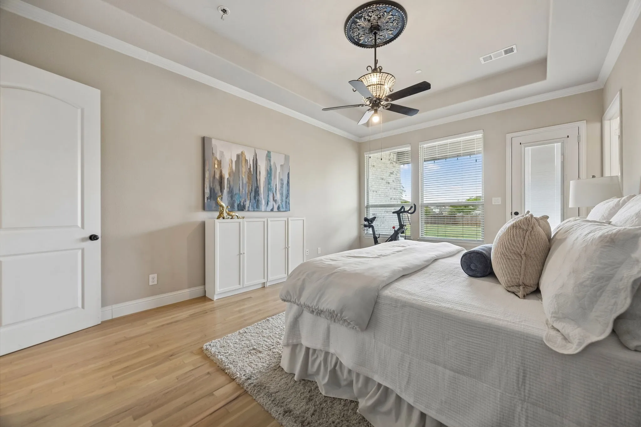 Single Family Residence For Sale in Dallas County , 279 Shallow Brook Drive, Sunnyvale, Texas 75182, 4 Bedroom, 5 Bathroom, 2 Garage spaces, 3,897 Sqft, built in 2017, mls#21378691, Real Estate Agent in Sunnyvale, Homes For Sale in Dallas county, Homes For Sale in Sunnyvale, Realtor in Sunnyvale Texas, Real Estate Brokerage Independent Realty Texas, Luminita Cordes Realtor