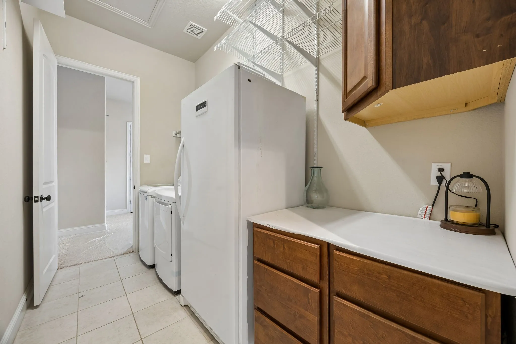 Single Family Residence For Sale in Dallas County , 279 Shallow Brook Drive, Sunnyvale, Texas 75182, 4 Bedroom, 5 Bathroom, 2 Garage spaces, 3,897 Sqft, built in 2017, mls#21378691, Real Estate Agent in Sunnyvale, Homes For Sale in Dallas county, Homes For Sale in Sunnyvale, Realtor in Sunnyvale Texas, Real Estate Brokerage Independent Realty Texas, Luminita Cordes Realtor