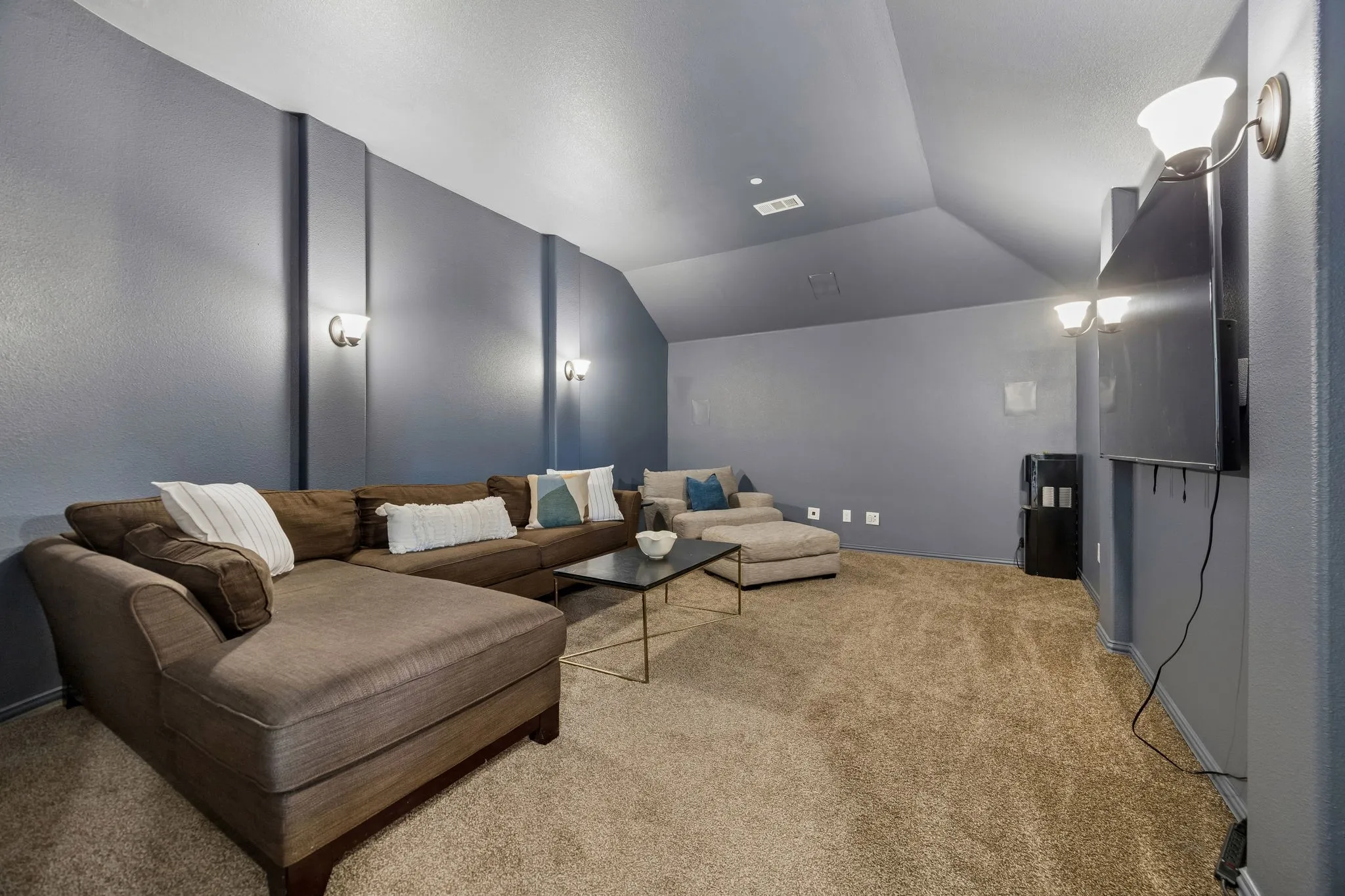Single Family Residence For Sale in Dallas County , 279 Shallow Brook Drive, Sunnyvale, Texas 75182, 4 Bedroom, 5 Bathroom, 2 Garage spaces, 3,897 Sqft, built in 2017, mls#21378691, Real Estate Agent in Sunnyvale, Homes For Sale in Dallas county, Homes For Sale in Sunnyvale, Realtor in Sunnyvale Texas, Real Estate Brokerage Independent Realty Texas, Luminita Cordes Realtor