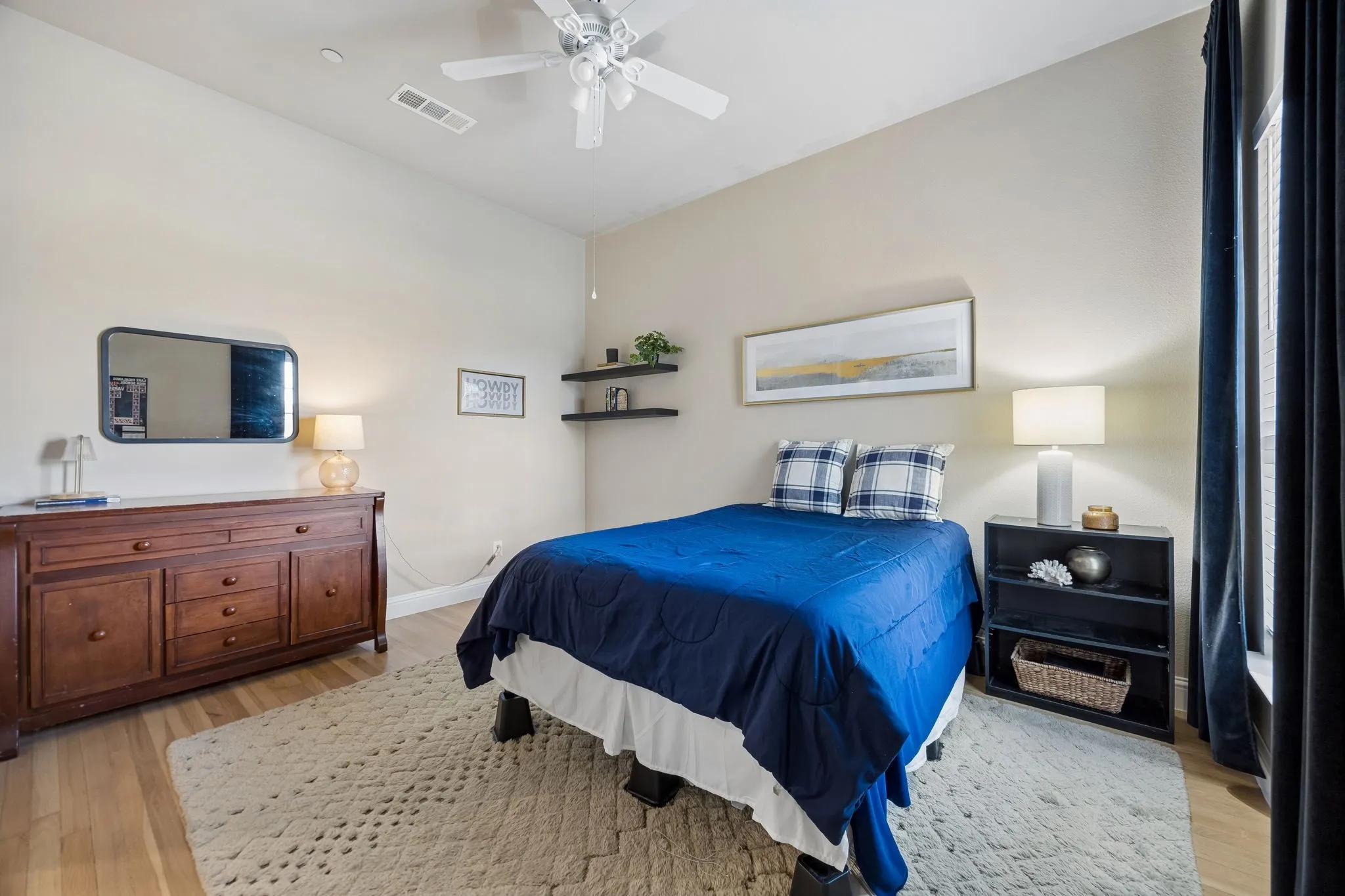 Single Family Residence For Sale in Dallas County , 279 Shallow Brook Drive, Sunnyvale, Texas 75182, 4 Bedroom, 5 Bathroom, 2 Garage spaces, 3,897 Sqft, built in 2017, mls#21378691, Real Estate Agent in Sunnyvale, Homes For Sale in Dallas county, Homes For Sale in Sunnyvale, Realtor in Sunnyvale Texas, Real Estate Brokerage Independent Realty Texas, Luminita Cordes Realtor