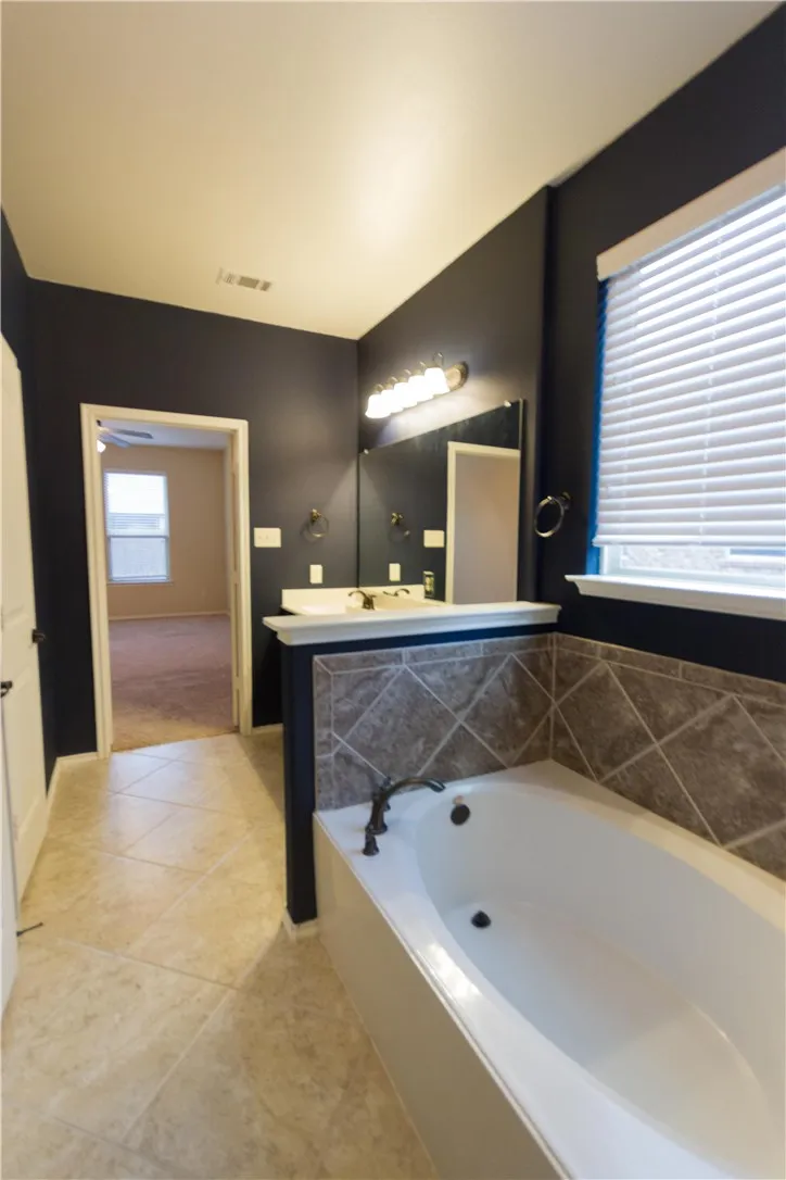 Single Family Residence For Rent in Collin County , 405 Riverstone Way, Mc Kinney, Texas 75072, 4 Bedroom, 3 Bathroom, 2 Garage spaces, 2,928 Sqft, built in 2012, mls#21374330, Real Estate Agent in Mc Kinney, Homes For Rent in Collin county, Homes For Rent in Mc Kinney, Realtor in Mc Kinney Texas, Real Estate Brokerage Independent Realty Texas, Luminita Cordes Realtor