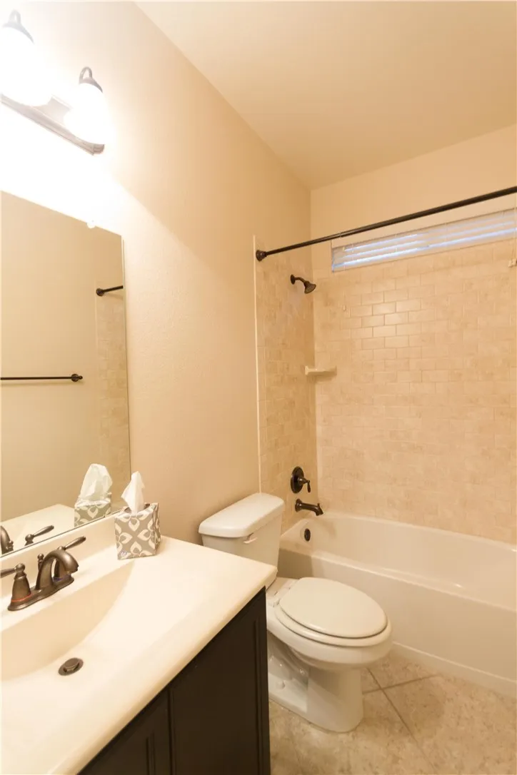 Single Family Residence For Rent in Collin County , 405 Riverstone Way, Mc Kinney, Texas 75072, 4 Bedroom, 3 Bathroom, 2 Garage spaces, 2,928 Sqft, built in 2012, mls#21374330, Real Estate Agent in Mc Kinney, Homes For Rent in Collin county, Homes For Rent in Mc Kinney, Realtor in Mc Kinney Texas, Real Estate Brokerage Independent Realty Texas, Luminita Cordes Realtor