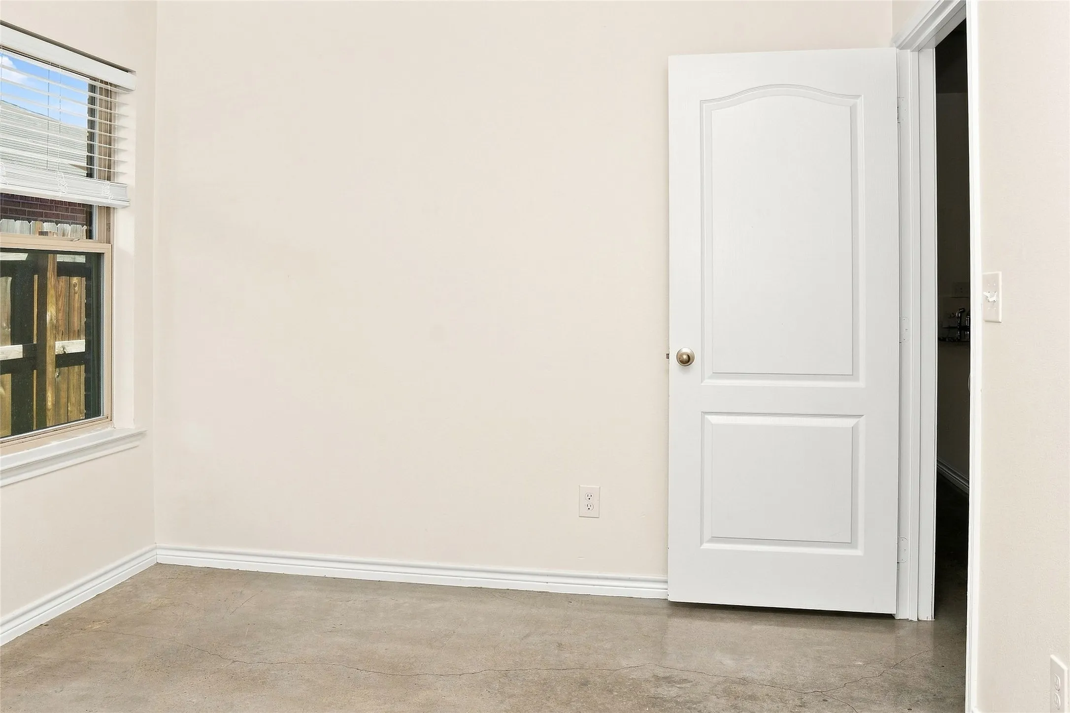 Duplex For Rent in Bell County , 6015 Amelia Earhart Boulevard B, Killeen, Texas 76543, 3 Bedroom, 2 Bathroom, 1 Garage spaces, 1,296 Sqft, built in 2020, mls#21379372, Real Estate Agent in Killeen, Homes For Rent in Bell county, Homes For Rent in Killeen, Realtor in Killeen Texas, Real Estate Brokerage Independent Realty Texas, Luminita Cordes Realtor