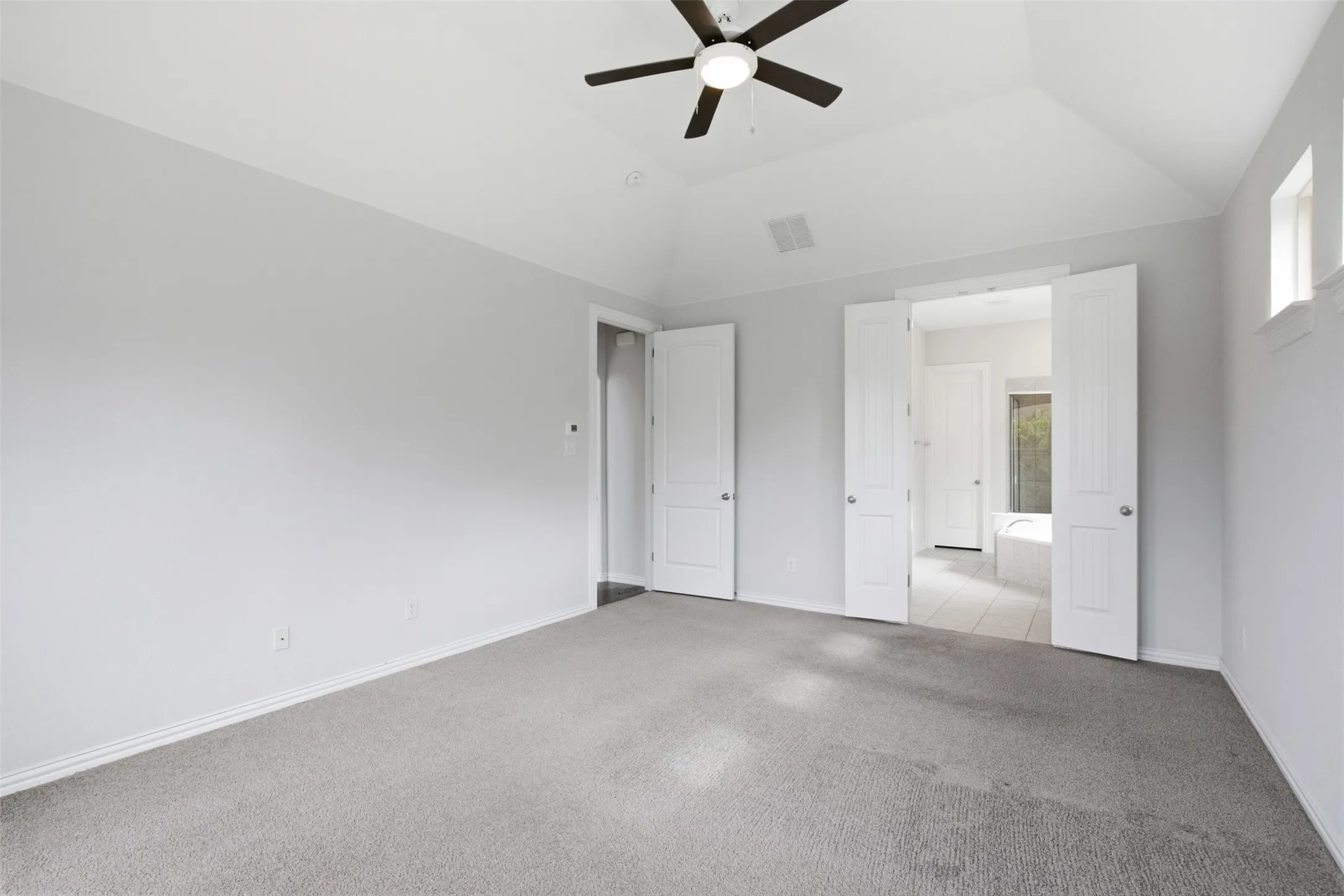 Single Family Residence For Rent in Denton County , 1121 Spanish Dove Drive, Little Elm, Texas 75068, 3 Bedroom, 3 Bathroom, 2 Garage spaces, 2,695 Sqft, built in 2019, mls#21378734, Real Estate Agent in Little Elm, Homes For Rent in Denton county, Homes For Rent in Little Elm, Realtor in Little Elm Texas, Real Estate Brokerage Independent Realty Texas, Luminita Cordes Realtor
