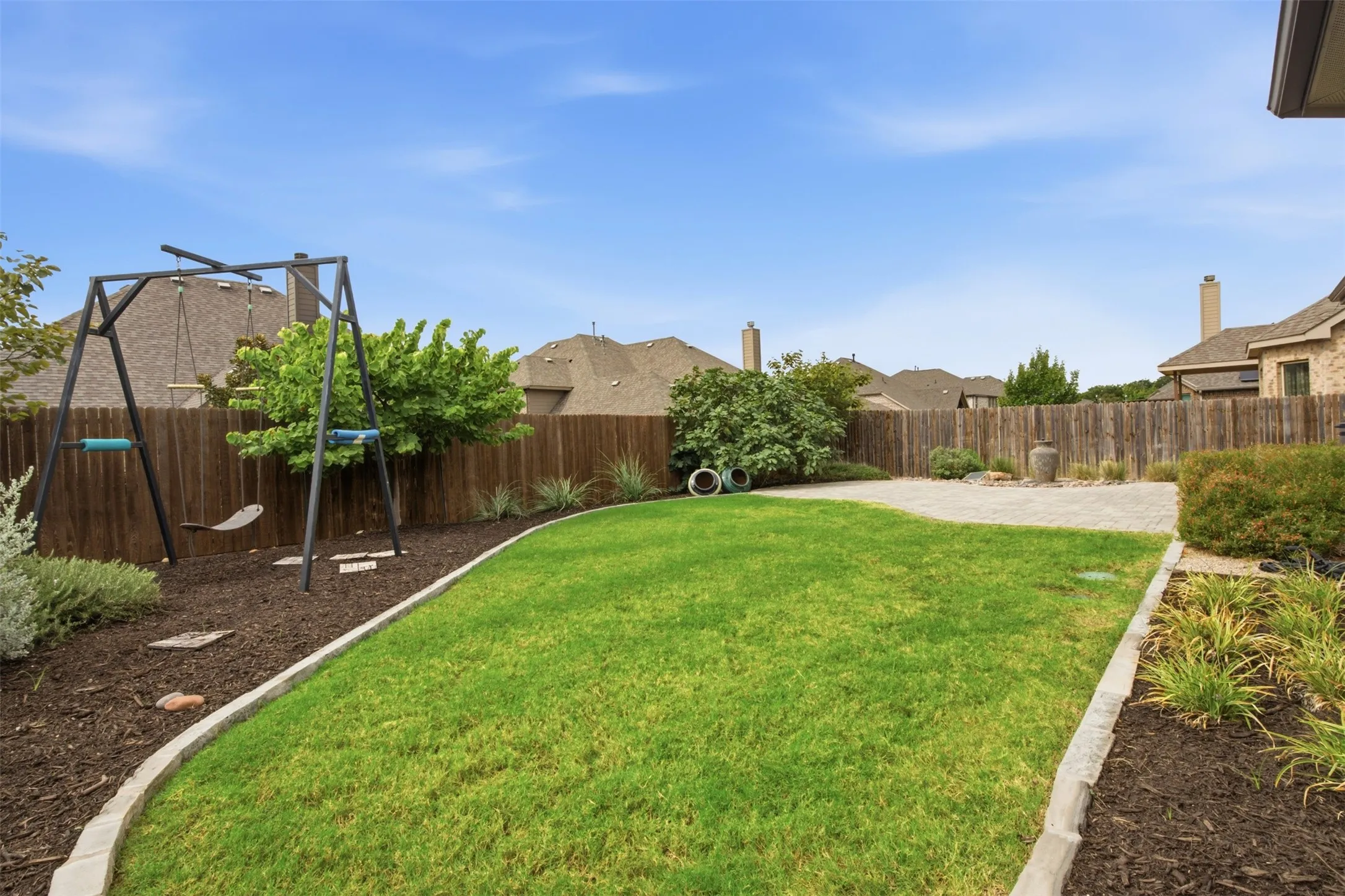 Single Family Residence For Rent in Denton County , 1121 Spanish Dove Drive, Little Elm, Texas 75068, 3 Bedroom, 3 Bathroom, 2 Garage spaces, 2,695 Sqft, built in 2019, mls#21378734, Real Estate Agent in Little Elm, Homes For Rent in Denton county, Homes For Rent in Little Elm, Realtor in Little Elm Texas, Real Estate Brokerage Independent Realty Texas, Luminita Cordes Realtor