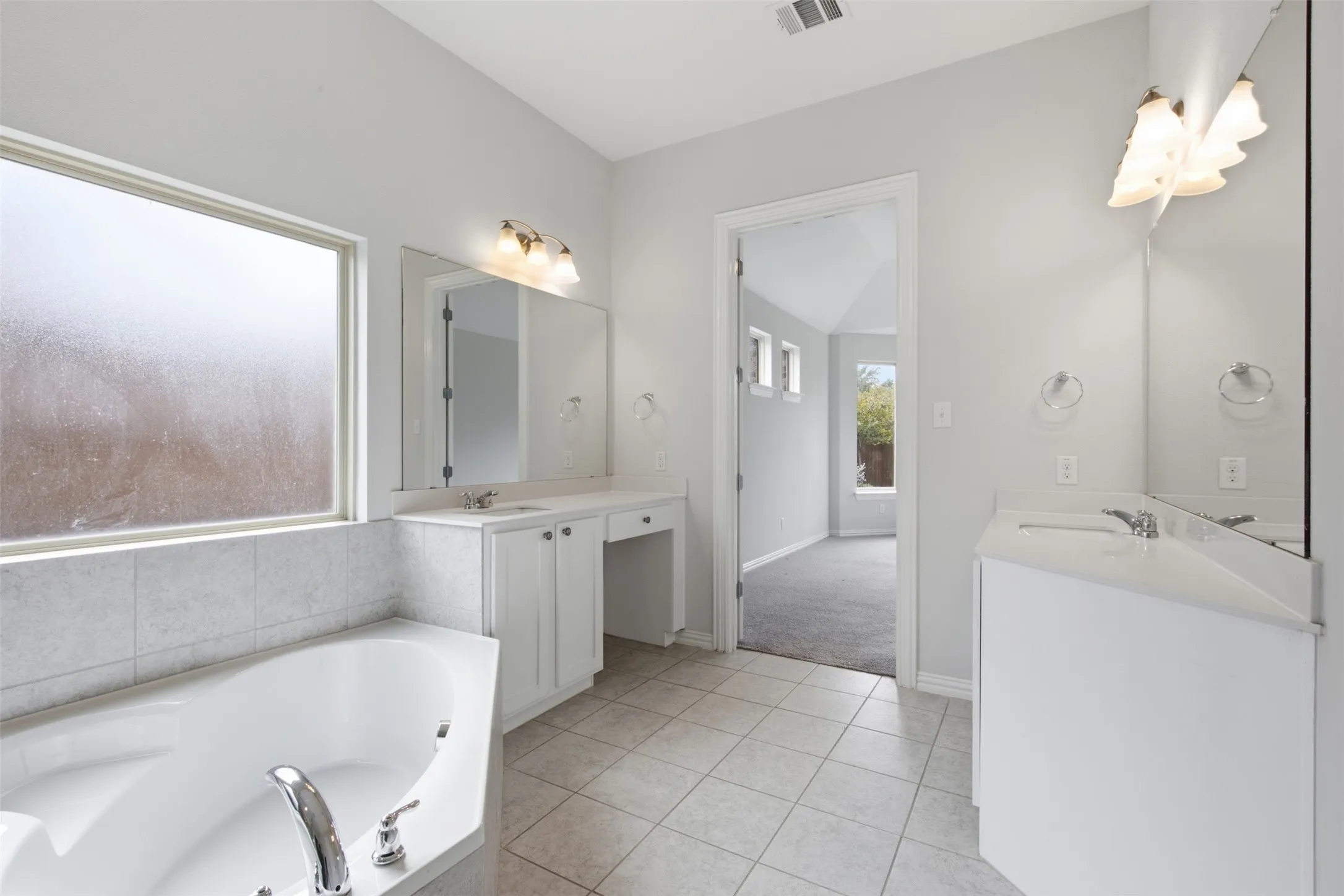 Single Family Residence For Rent in Denton County , 1121 Spanish Dove Drive, Little Elm, Texas 75068, 3 Bedroom, 3 Bathroom, 2 Garage spaces, 2,695 Sqft, built in 2019, mls#21378734, Real Estate Agent in Little Elm, Homes For Rent in Denton county, Homes For Rent in Little Elm, Realtor in Little Elm Texas, Real Estate Brokerage Independent Realty Texas, Luminita Cordes Realtor
