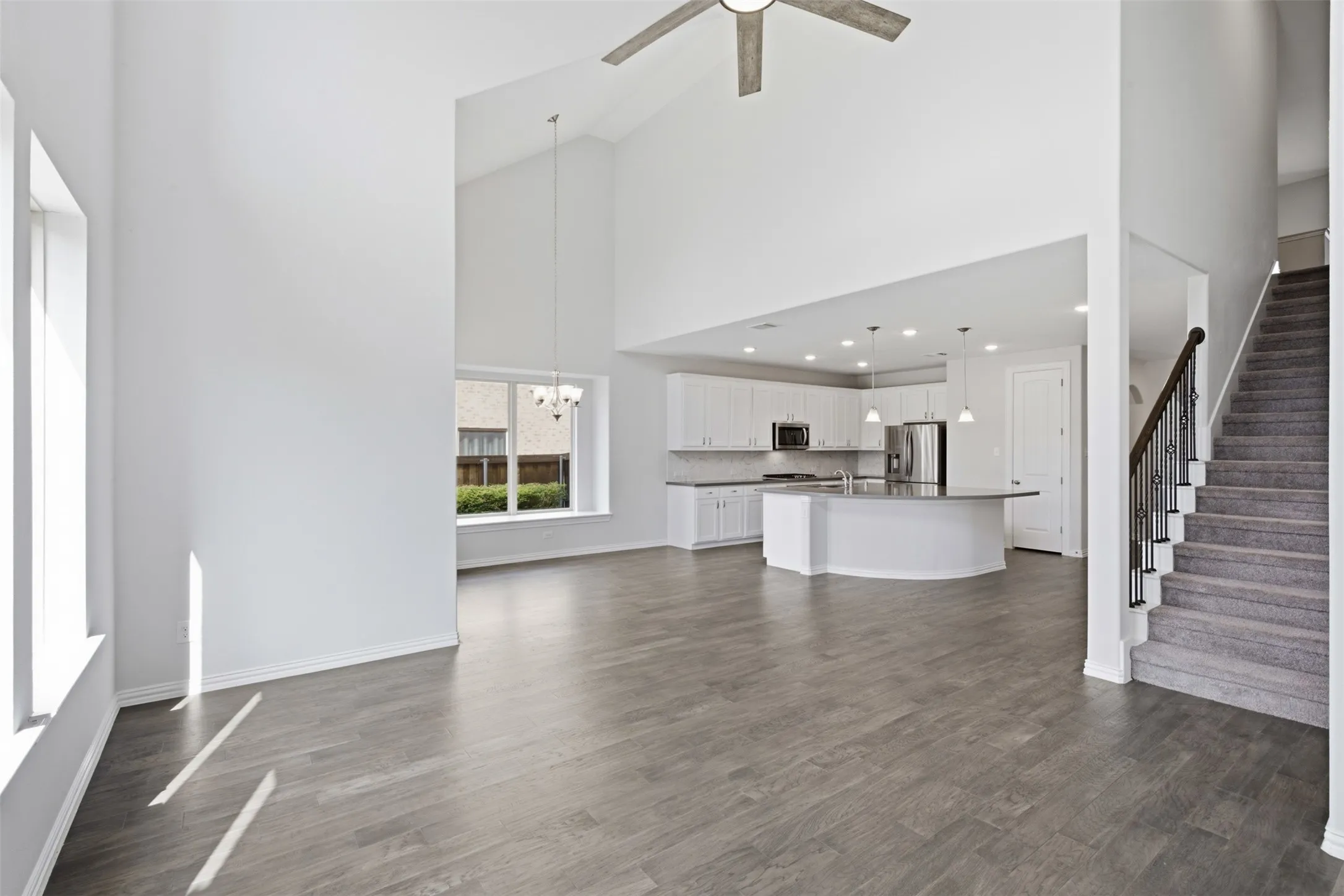 Single Family Residence For Rent in Denton County , 1121 Spanish Dove Drive, Little Elm, Texas 75068, 3 Bedroom, 3 Bathroom, 2 Garage spaces, 2,695 Sqft, built in 2019, mls#21378734, Real Estate Agent in Little Elm, Homes For Rent in Denton county, Homes For Rent in Little Elm, Realtor in Little Elm Texas, Real Estate Brokerage Independent Realty Texas, Luminita Cordes Realtor