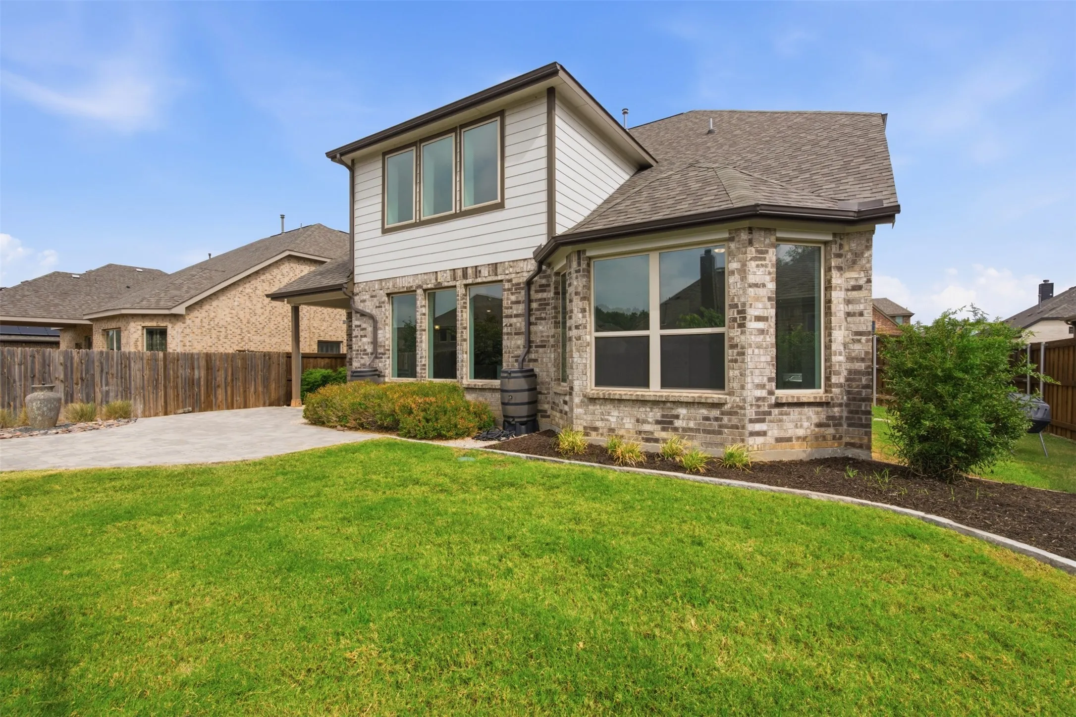Single Family Residence For Rent in Denton County , 1121 Spanish Dove Drive, Little Elm, Texas 75068, 3 Bedroom, 3 Bathroom, 2 Garage spaces, 2,695 Sqft, built in 2019, mls#21378734, Real Estate Agent in Little Elm, Homes For Rent in Denton county, Homes For Rent in Little Elm, Realtor in Little Elm Texas, Real Estate Brokerage Independent Realty Texas, Luminita Cordes Realtor