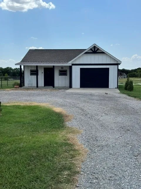 Single Family Residence For Rent in Collin County , 1177 LONE STAR Road, Celina, Texas 75009, 4 Bedroom, 3 Bathroom, 2 Garage spaces, 2,689 Sqft, built in 2004, mls#21376523, Real Estate Agent in Celina, Homes For Rent in Collin county, Homes For Rent in Celina, Realtor in Celina Texas, Real Estate Brokerage Independent Realty Texas, Luminita Cordes Realtor