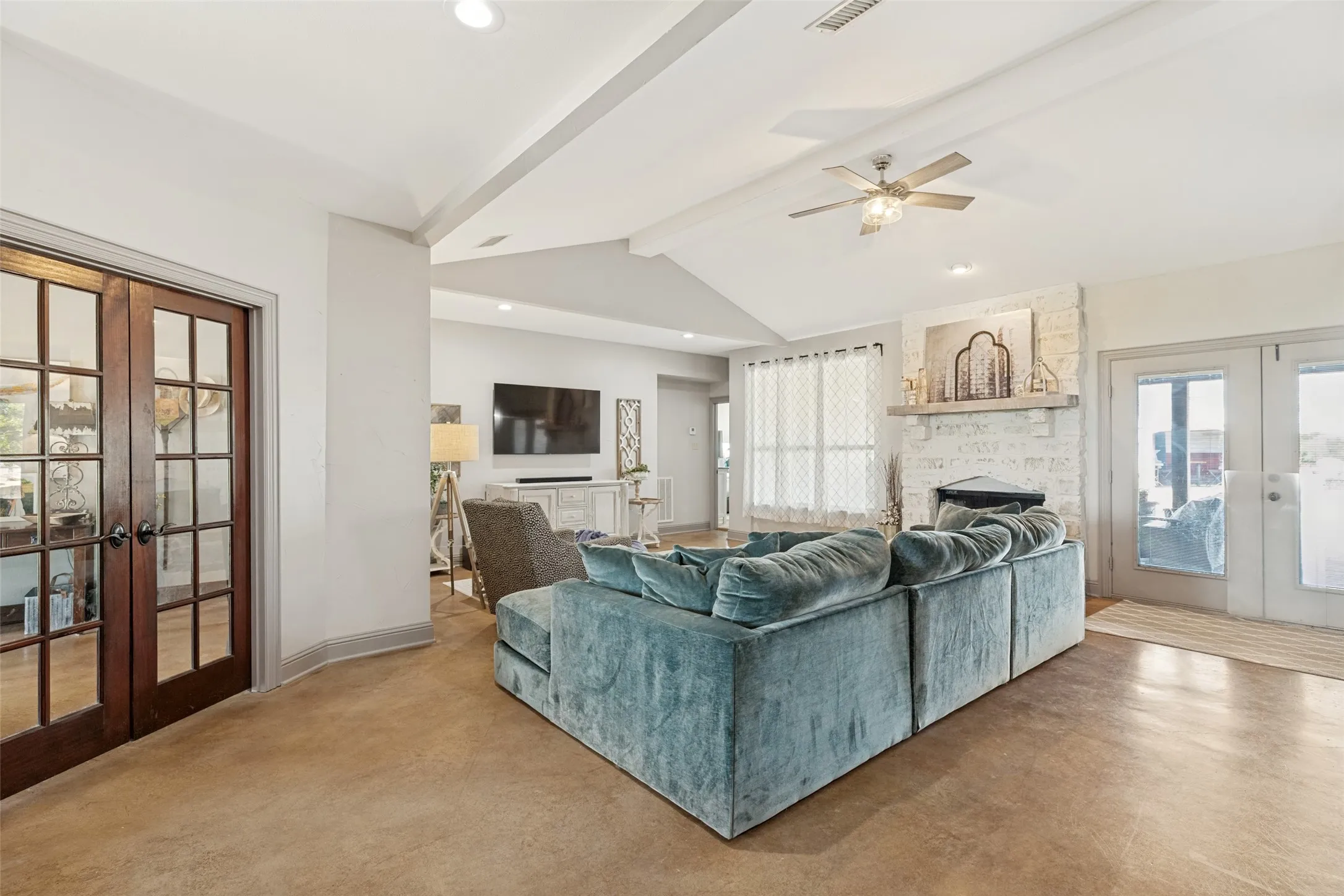 Single Family Residence For Rent in Collin County , 1177 LONE STAR Road, Celina, Texas 75009, 4 Bedroom, 3 Bathroom, 2 Garage spaces, 2,689 Sqft, built in 2004, mls#21376523, Real Estate Agent in Celina, Homes For Rent in Collin county, Homes For Rent in Celina, Realtor in Celina Texas, Real Estate Brokerage Independent Realty Texas, Luminita Cordes Realtor