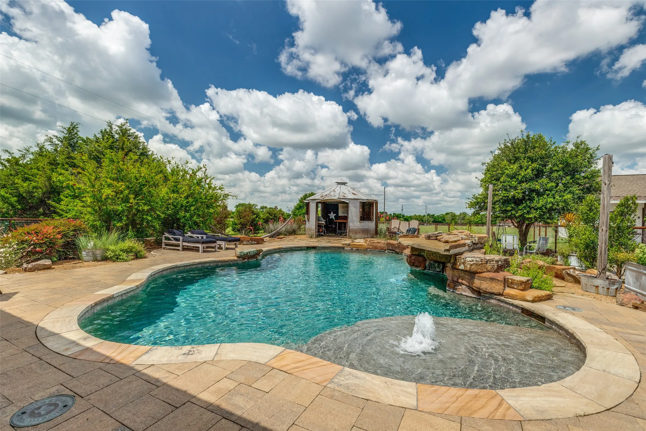 Single Family Residence For Rent in Collin County , 1177 LONE STAR Road, Celina, Texas 75009, 4 Bedroom, 3 Bathroom, 2 Garage spaces, 2,689 Sqft, built in 2004, mls#21376523, Real Estate Agent in Celina, Homes For Rent in Collin county, Homes For Rent in Celina, Realtor in Celina Texas, Real Estate Brokerage Independent Realty Texas, Luminita Cordes Realtor