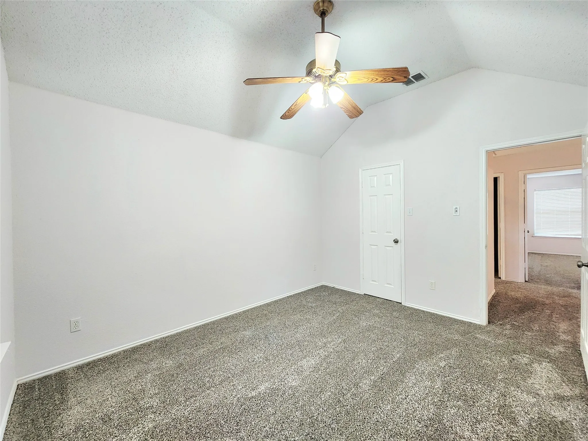Single Family Residence For Sale in Collin County , 3625 Mason Drive, Plano, Texas 75025, 4 Bedroom, 3 Bathroom, 2 Garage spaces, 2,558 Sqft, built in 1999, mls#21379368, Real Estate Agent in Plano, Homes For Sale in Collin county, Homes For Sale in Plano, Realtor in Plano Texas, Real Estate Brokerage Independent Realty Texas, Luminita Cordes Realtor