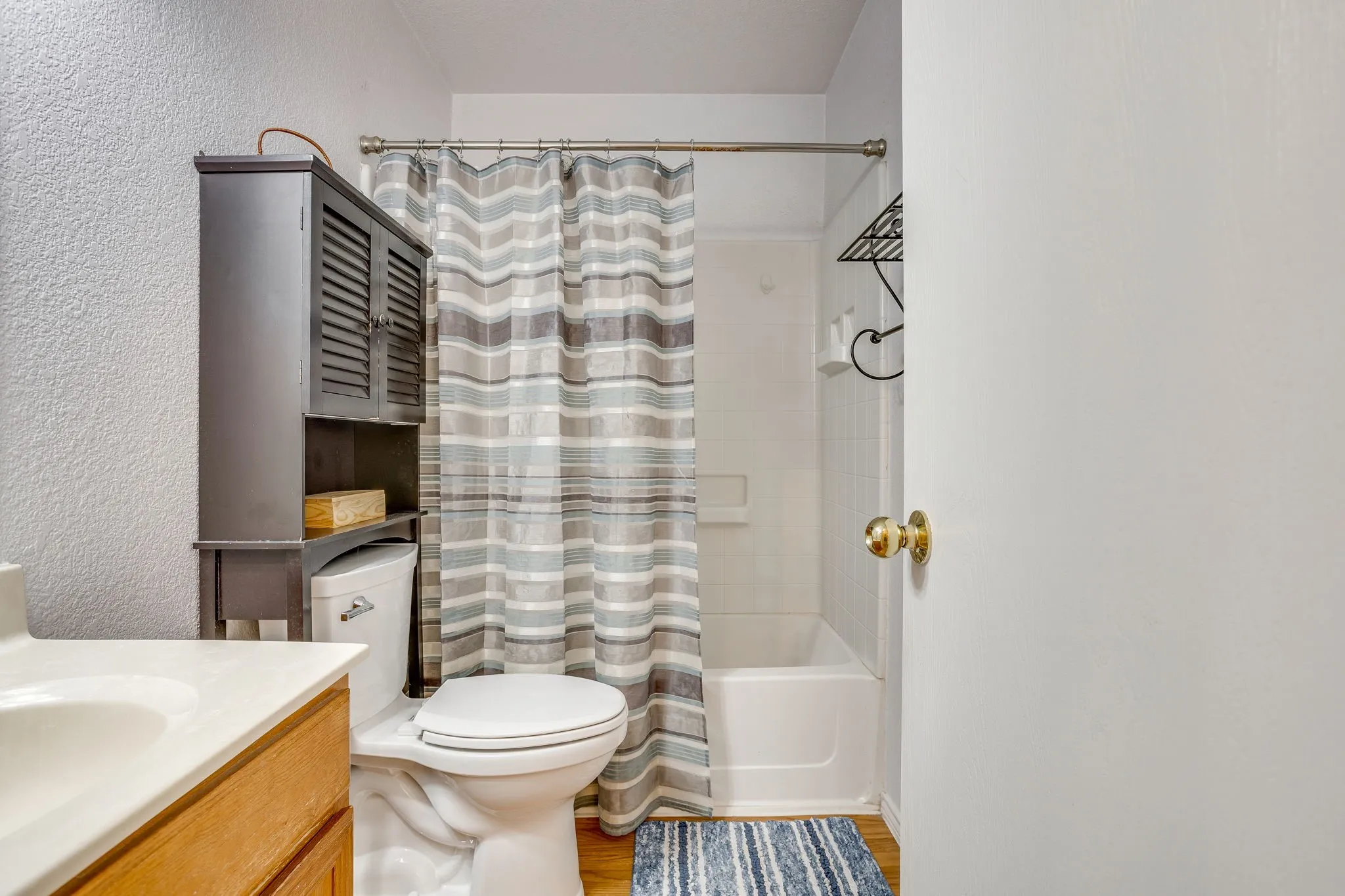 Single Family Residence For Sale in Tarrant County , 161 Adams Drive, Crowley, Texas 76036, 3 Bedroom, 2 Bathroom, 2 Garage spaces, 1,530 Sqft, built in 2002, mls#21379206, Real Estate Agent in Crowley, Homes For Sale in Tarrant county, Homes For Sale in Crowley, Realtor in Crowley Texas, Real Estate Brokerage Independent Realty Texas, Luminita Cordes Realtor