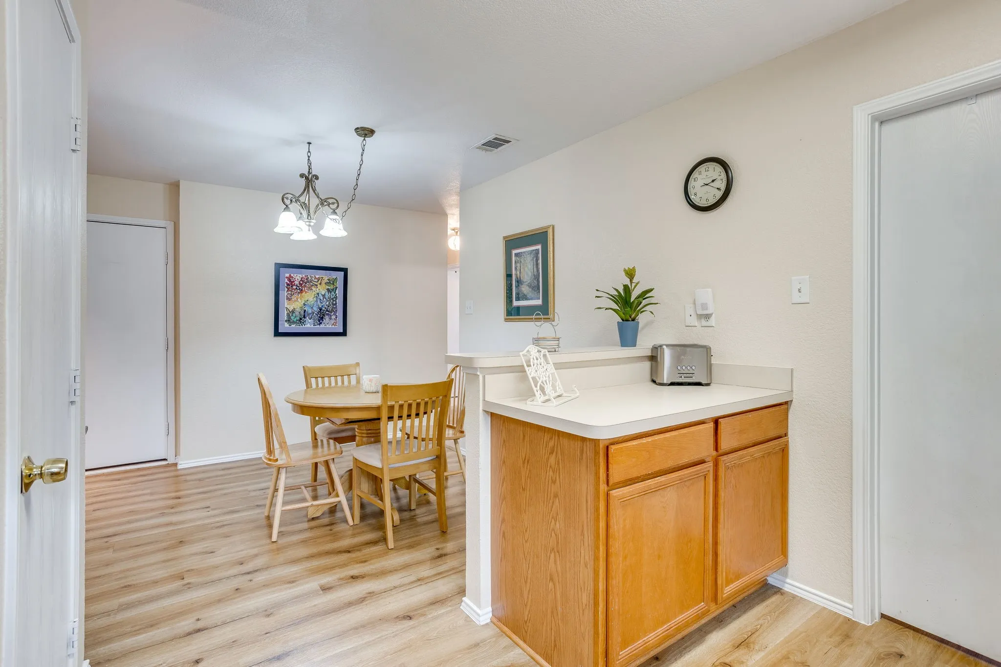 Single Family Residence For Sale in Tarrant County , 161 Adams Drive, Crowley, Texas 76036, 3 Bedroom, 2 Bathroom, 2 Garage spaces, 1,530 Sqft, built in 2002, mls#21379206, Real Estate Agent in Crowley, Homes For Sale in Tarrant county, Homes For Sale in Crowley, Realtor in Crowley Texas, Real Estate Brokerage Independent Realty Texas, Luminita Cordes Realtor