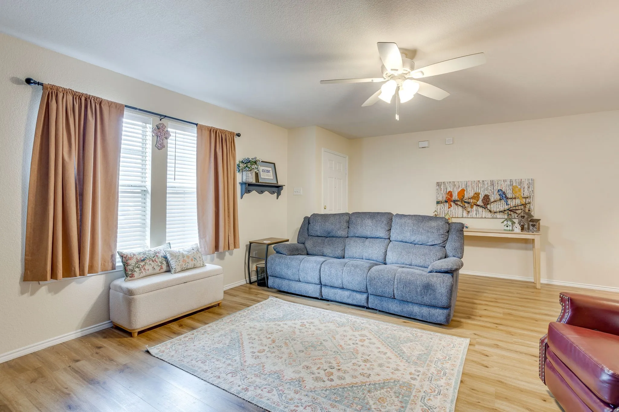 Single Family Residence For Sale in Tarrant County , 161 Adams Drive, Crowley, Texas 76036, 3 Bedroom, 2 Bathroom, 2 Garage spaces, 1,530 Sqft, built in 2002, mls#21379206, Real Estate Agent in Crowley, Homes For Sale in Tarrant county, Homes For Sale in Crowley, Realtor in Crowley Texas, Real Estate Brokerage Independent Realty Texas, Luminita Cordes Realtor