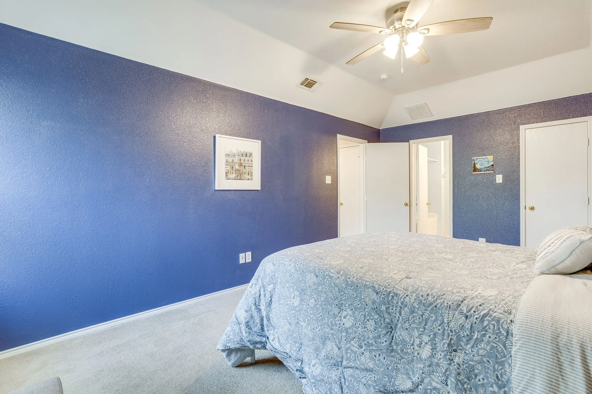 Single Family Residence For Sale in Tarrant County , 161 Adams Drive, Crowley, Texas 76036, 3 Bedroom, 2 Bathroom, 2 Garage spaces, 1,530 Sqft, built in 2002, mls#21379206, Real Estate Agent in Crowley, Homes For Sale in Tarrant county, Homes For Sale in Crowley, Realtor in Crowley Texas, Real Estate Brokerage Independent Realty Texas, Luminita Cordes Realtor