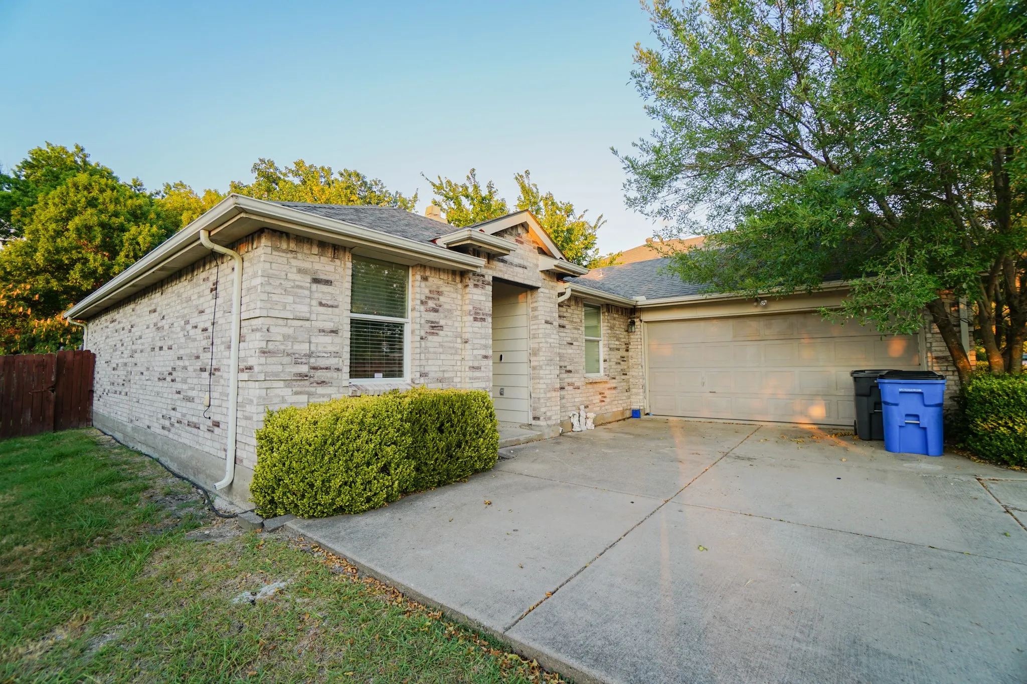 Single Family Residence For Sale in Collin County , 1517 Harvest Crossing Drive, Wylie, Texas 75098, 3 Bedroom, 2 Bathroom, 2 Garage spaces, 1,717 Sqft, built in 2008, mls#21379205, Real Estate Agent in Wylie, Homes For Sale in Collin county, Homes For Sale in Wylie, Realtor in Wylie Texas, Real Estate Brokerage Independent Realty Texas, Luminita Cordes Realtor