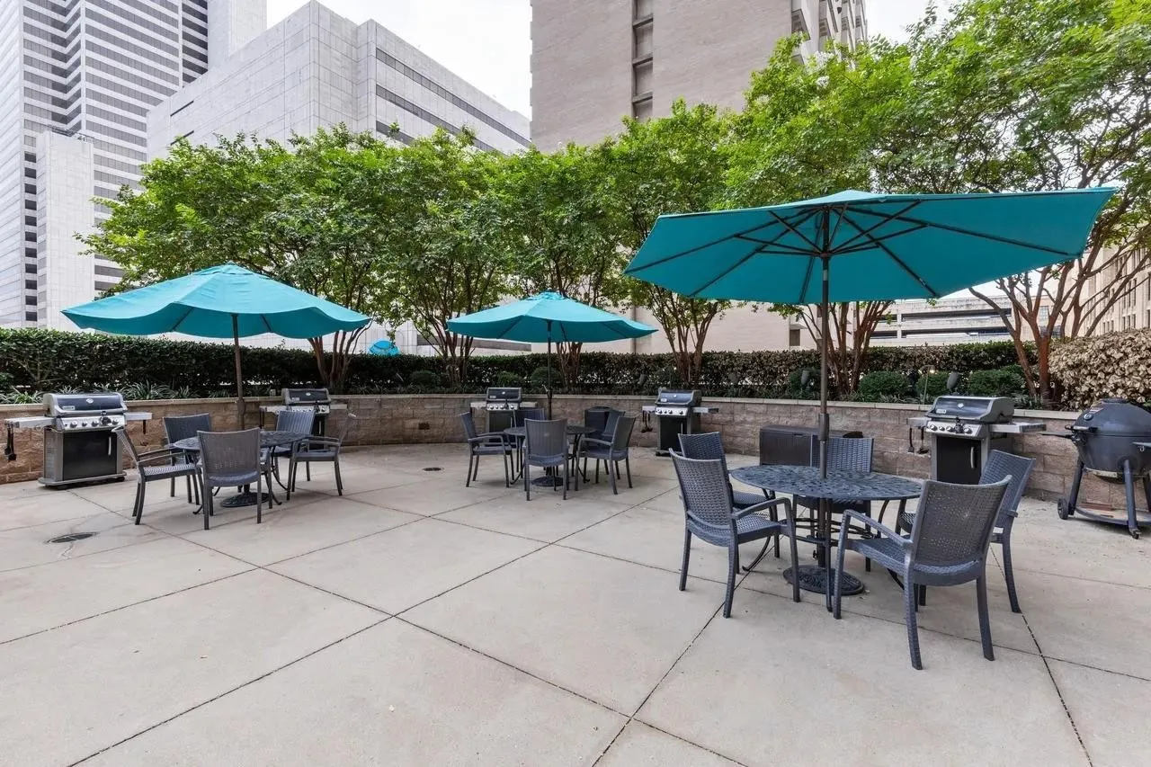 Condominium For Rent in Dallas County , 1200 Main Street 902, Dallas, Texas 75202, 1 Bedroom, 1 Bathroom, 1 Garage spaces, 660 Sqft, built in 1974, mls#21378163, Real Estate Agent in Dallas, Homes For Rent in Dallas county, Homes For Rent in Dallas, Realtor in Dallas Texas, Real Estate Brokerage Independent Realty Texas, Luminita Cordes Realtor