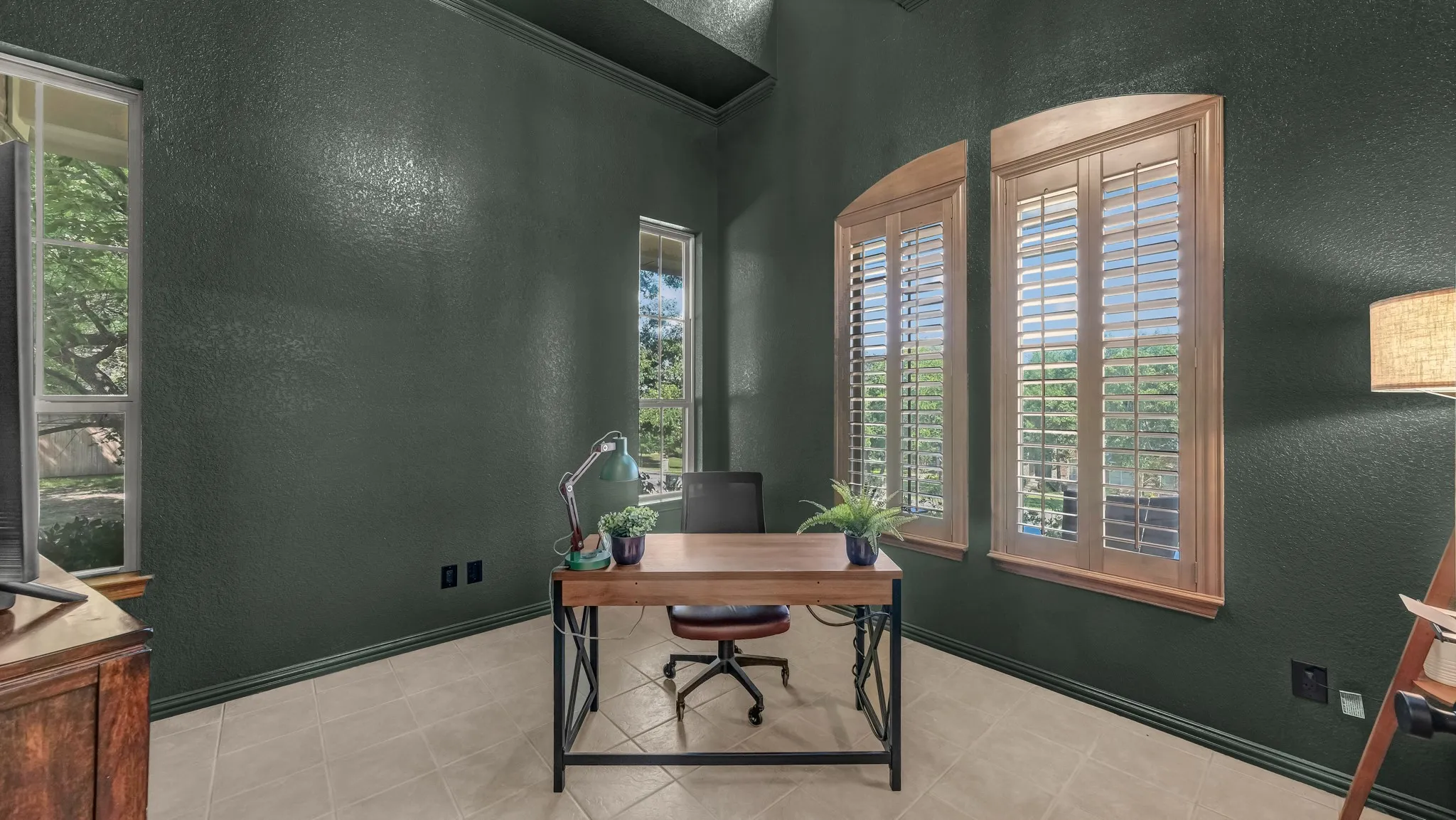 Single Family Residence For Sale in Parker County , 381 Creek Bend Drive, Aledo, Texas 76008, 5 Bedroom, 4 Bathroom, 3 Garage spaces, 4,315 Sqft, built in 2005, mls#21379330, Real Estate Agent in Aledo, Homes For Sale in Parker county, Homes For Sale in Aledo, Realtor in Aledo Texas, Real Estate Brokerage Independent Realty Texas, Luminita Cordes Realtor