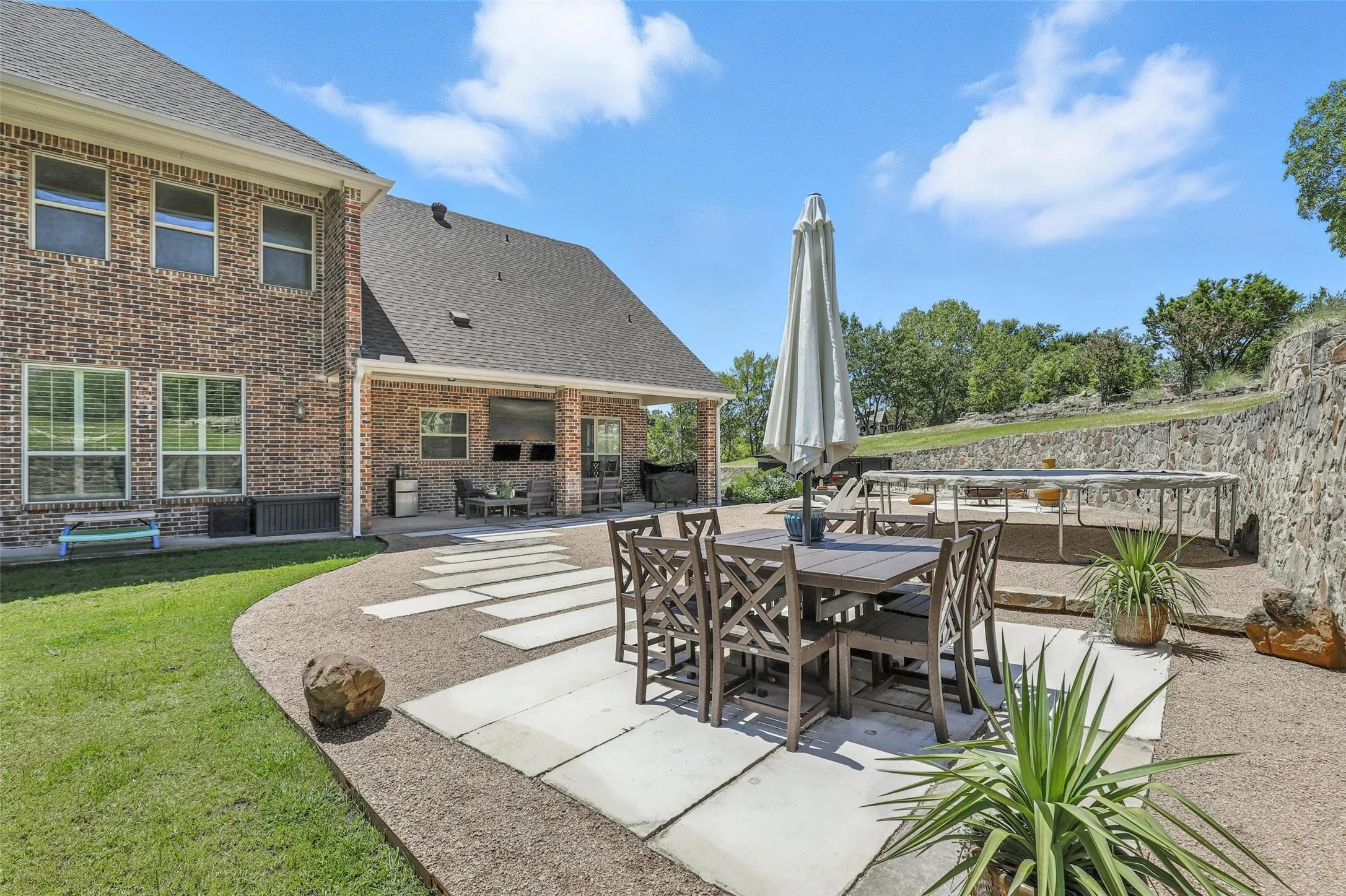 Single Family Residence For Sale in Parker County , 381 Creek Bend Drive, Aledo, Texas 76008, 5 Bedroom, 4 Bathroom, 3 Garage spaces, 4,315 Sqft, built in 2005, mls#21379330, Real Estate Agent in Aledo, Homes For Sale in Parker county, Homes For Sale in Aledo, Realtor in Aledo Texas, Real Estate Brokerage Independent Realty Texas, Luminita Cordes Realtor