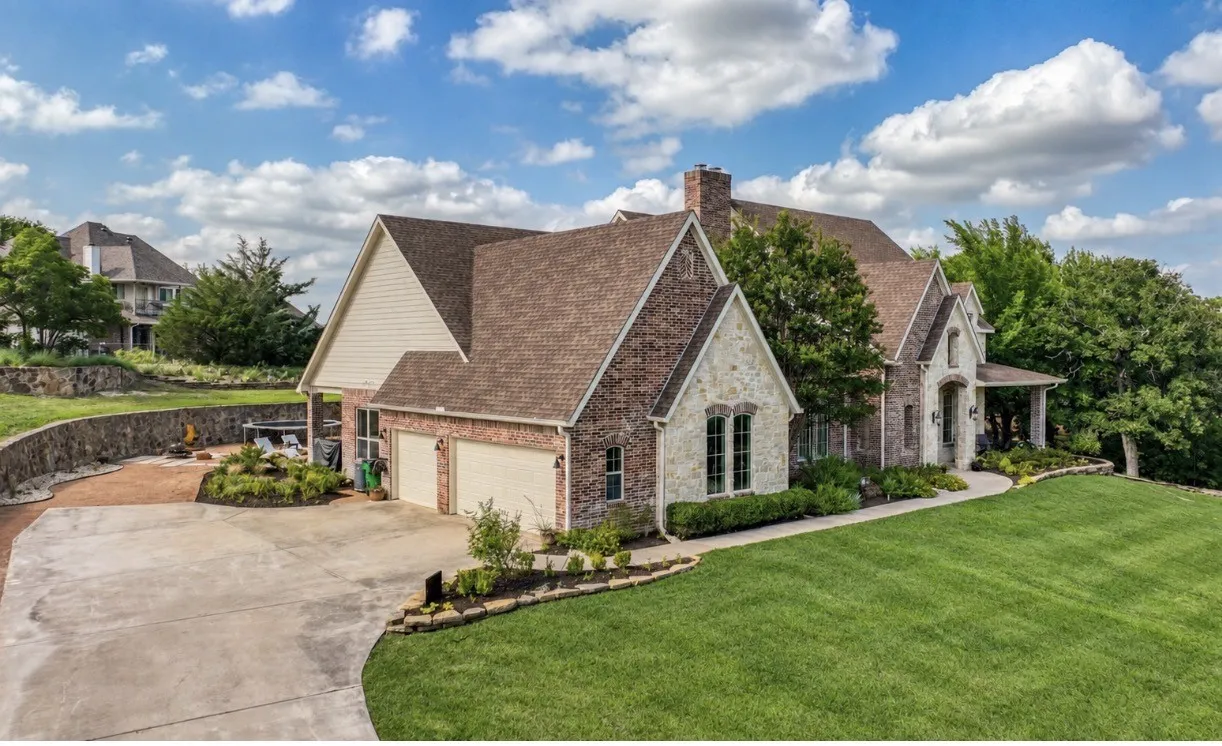 Single Family Residence For Sale in Parker County , 381 Creek Bend Drive, Aledo, Texas 76008, 5 Bedroom, 4 Bathroom, 3 Garage spaces, 4,315 Sqft, built in 2005, mls#21379330, Real Estate Agent in Aledo, Homes For Sale in Parker county, Homes For Sale in Aledo, Realtor in Aledo Texas, Real Estate Brokerage Independent Realty Texas, Luminita Cordes Realtor