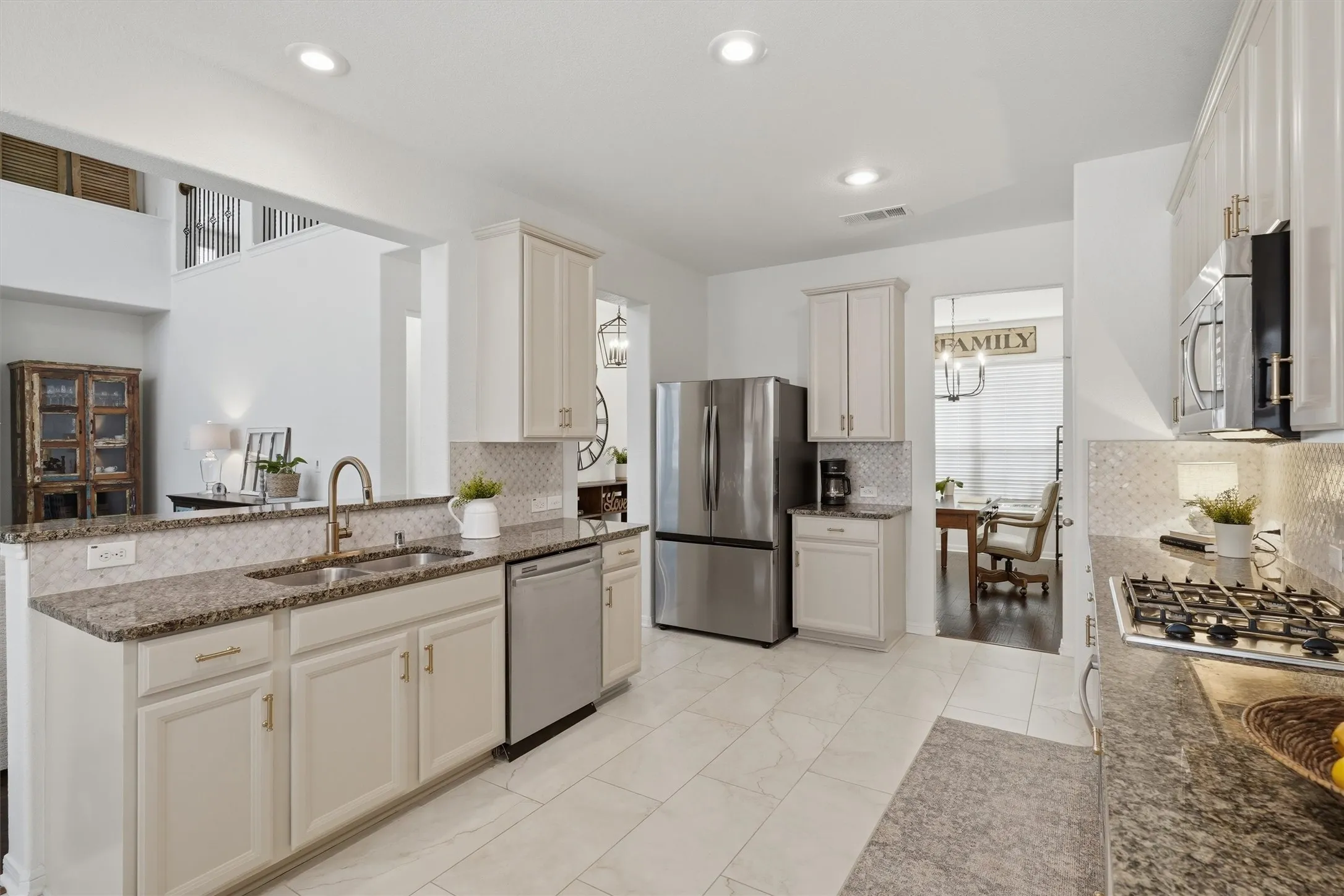 Single Family Residence For Sale in Denton County , 15821 Bent Rose Way, Fort Worth, Texas 76177, 4 Bedroom, 3 Bathroom, 3 Garage spaces, 3,247 Sqft, built in 2010, mls#21367014, Real Estate Agent in Fort Worth, Homes For Sale in Denton county, Homes For Sale in Fort Worth, Realtor in Fort Worth Texas, Real Estate Brokerage Independent Realty Texas, Luminita Cordes Realtor