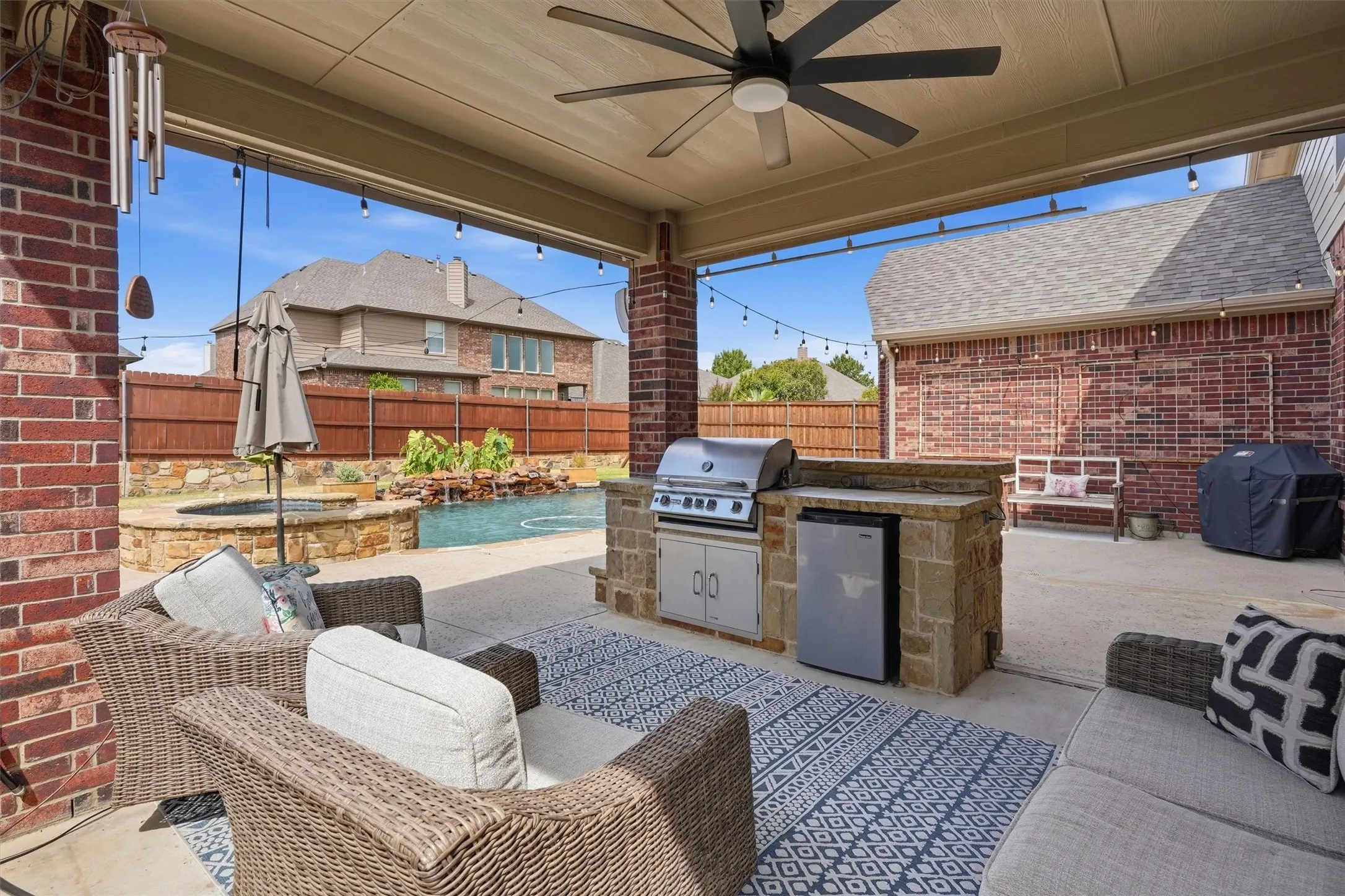Single Family Residence For Sale in Denton County , 15821 Bent Rose Way, Fort Worth, Texas 76177, 4 Bedroom, 3 Bathroom, 3 Garage spaces, 3,247 Sqft, built in 2010, mls#21367014, Real Estate Agent in Fort Worth, Homes For Sale in Denton county, Homes For Sale in Fort Worth, Realtor in Fort Worth Texas, Real Estate Brokerage Independent Realty Texas, Luminita Cordes Realtor