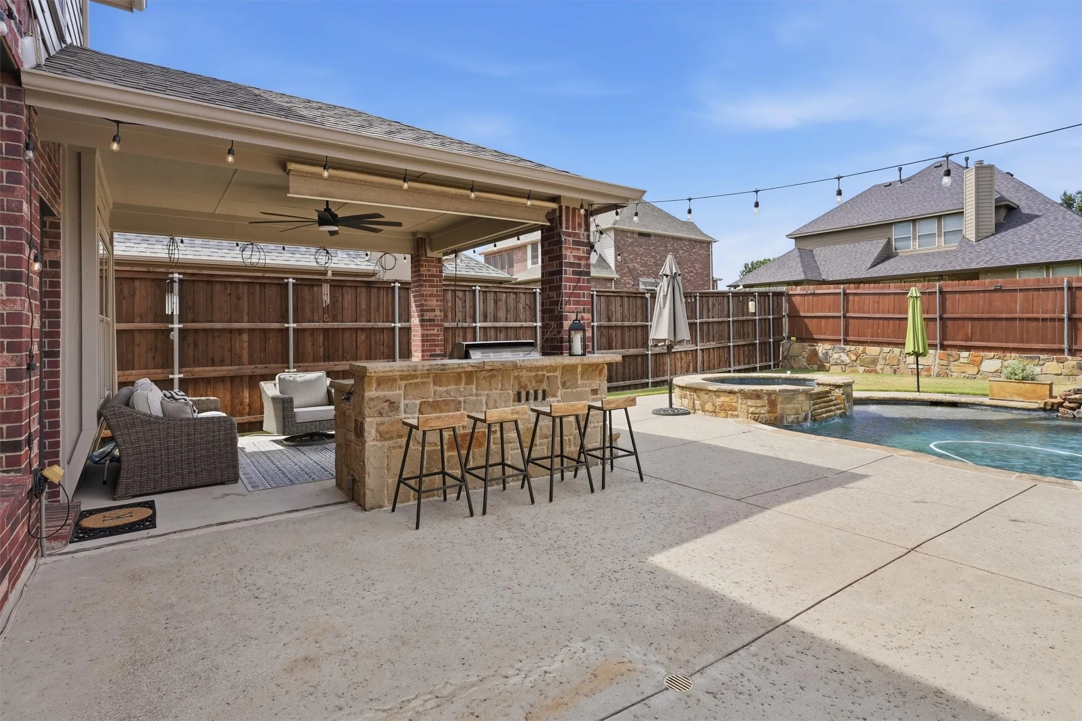 Single Family Residence For Sale in Denton County , 15821 Bent Rose Way, Fort Worth, Texas 76177, 4 Bedroom, 3 Bathroom, 3 Garage spaces, 3,247 Sqft, built in 2010, mls#21367014, Real Estate Agent in Fort Worth, Homes For Sale in Denton county, Homes For Sale in Fort Worth, Realtor in Fort Worth Texas, Real Estate Brokerage Independent Realty Texas, Luminita Cordes Realtor
