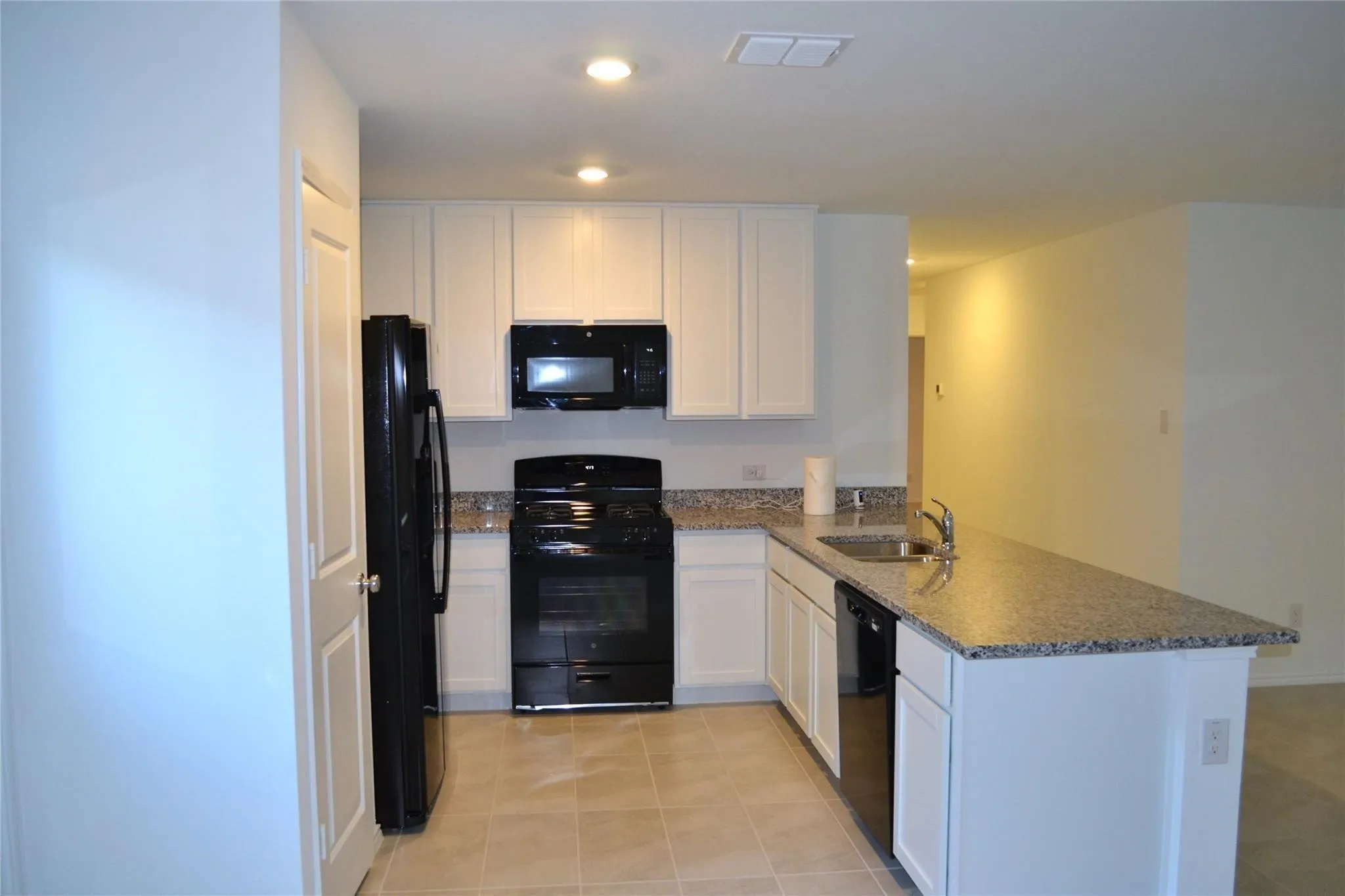 Single Family Residence For Rent in Collin County , 1230 Cherry Bark Drive, Princeton, Texas 75407, 3 Bedroom, 2 Bathroom, 2 Garage spaces, 1,440 Sqft, built in 2023, mls#21379390, Real Estate Agent in Princeton, Homes For Rent in Collin county, Homes For Rent in Princeton, Realtor in Princeton Texas, Real Estate Brokerage Independent Realty Texas, Luminita Cordes Realtor