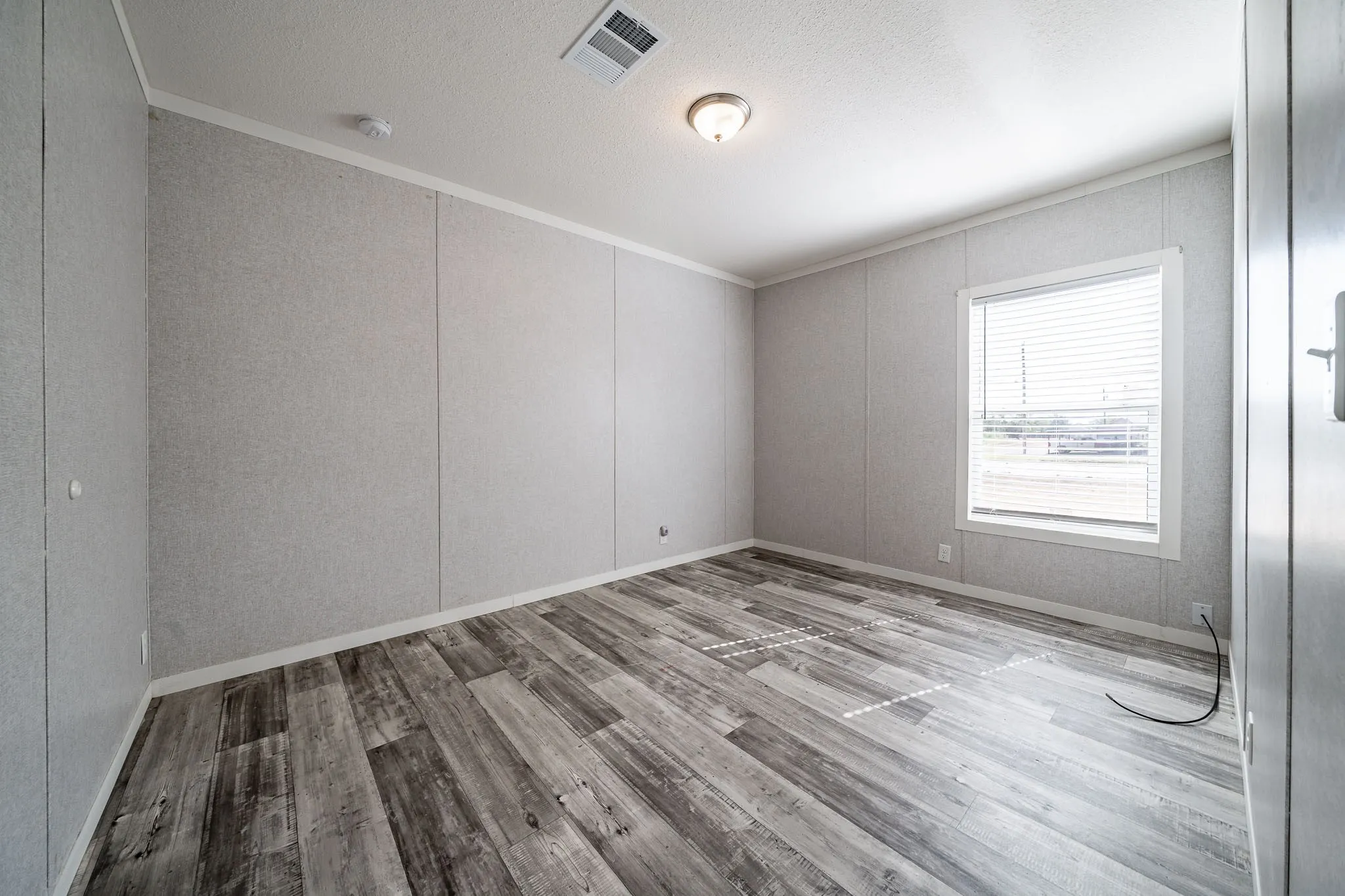 Mobile Home For Sale in Jones County , 802 S Swenson Street, Stamford, Texas 79553, 3 Bedroom, 2 Bathroom, Garage spaces, 1,458 Sqft, built in 2021, mls#21379153, Real Estate Agent in Stamford, Homes For Sale in Jones county, Homes For Sale in Stamford, Realtor in Stamford Texas, Real Estate Brokerage Independent Realty Texas, Luminita Cordes Realtor