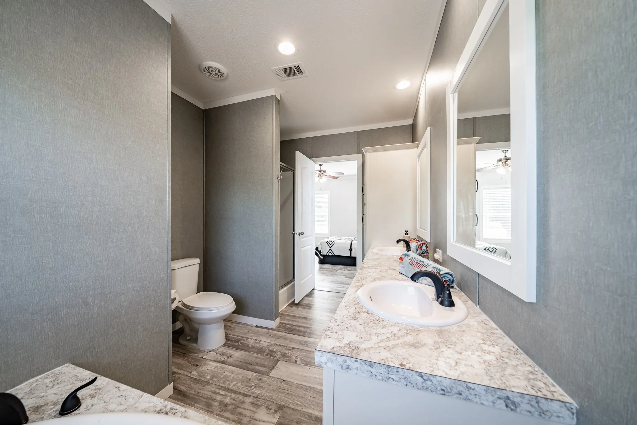 Mobile Home For Sale in Jones County , 802 S Swenson Street, Stamford, Texas 79553, 3 Bedroom, 2 Bathroom, Garage spaces, 1,458 Sqft, built in 2021, mls#21379153, Real Estate Agent in Stamford, Homes For Sale in Jones county, Homes For Sale in Stamford, Realtor in Stamford Texas, Real Estate Brokerage Independent Realty Texas, Luminita Cordes Realtor