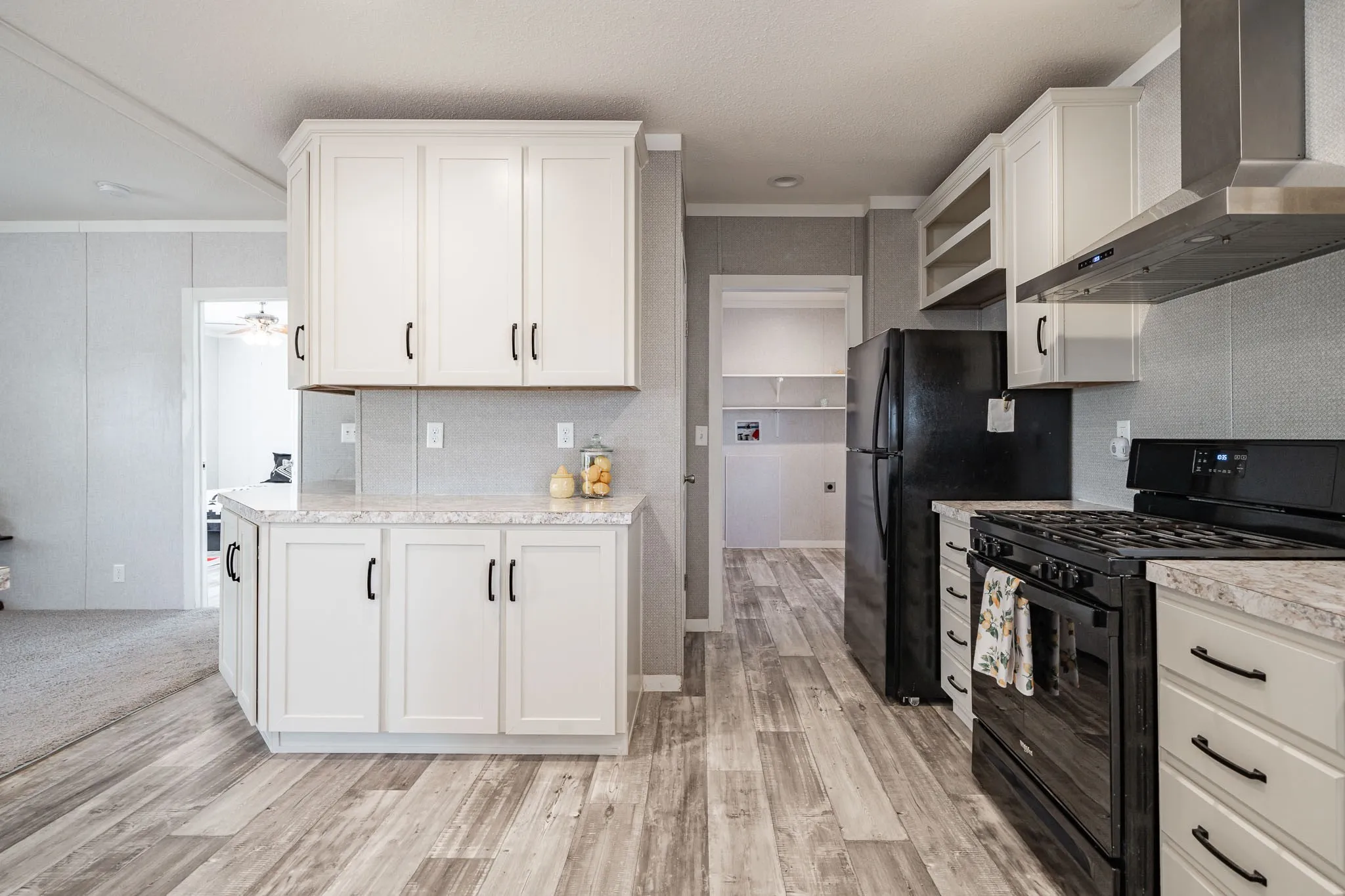 Mobile Home For Sale in Jones County , 802 S Swenson Street, Stamford, Texas 79553, 3 Bedroom, 2 Bathroom, Garage spaces, 1,458 Sqft, built in 2021, mls#21379153, Real Estate Agent in Stamford, Homes For Sale in Jones county, Homes For Sale in Stamford, Realtor in Stamford Texas, Real Estate Brokerage Independent Realty Texas, Luminita Cordes Realtor