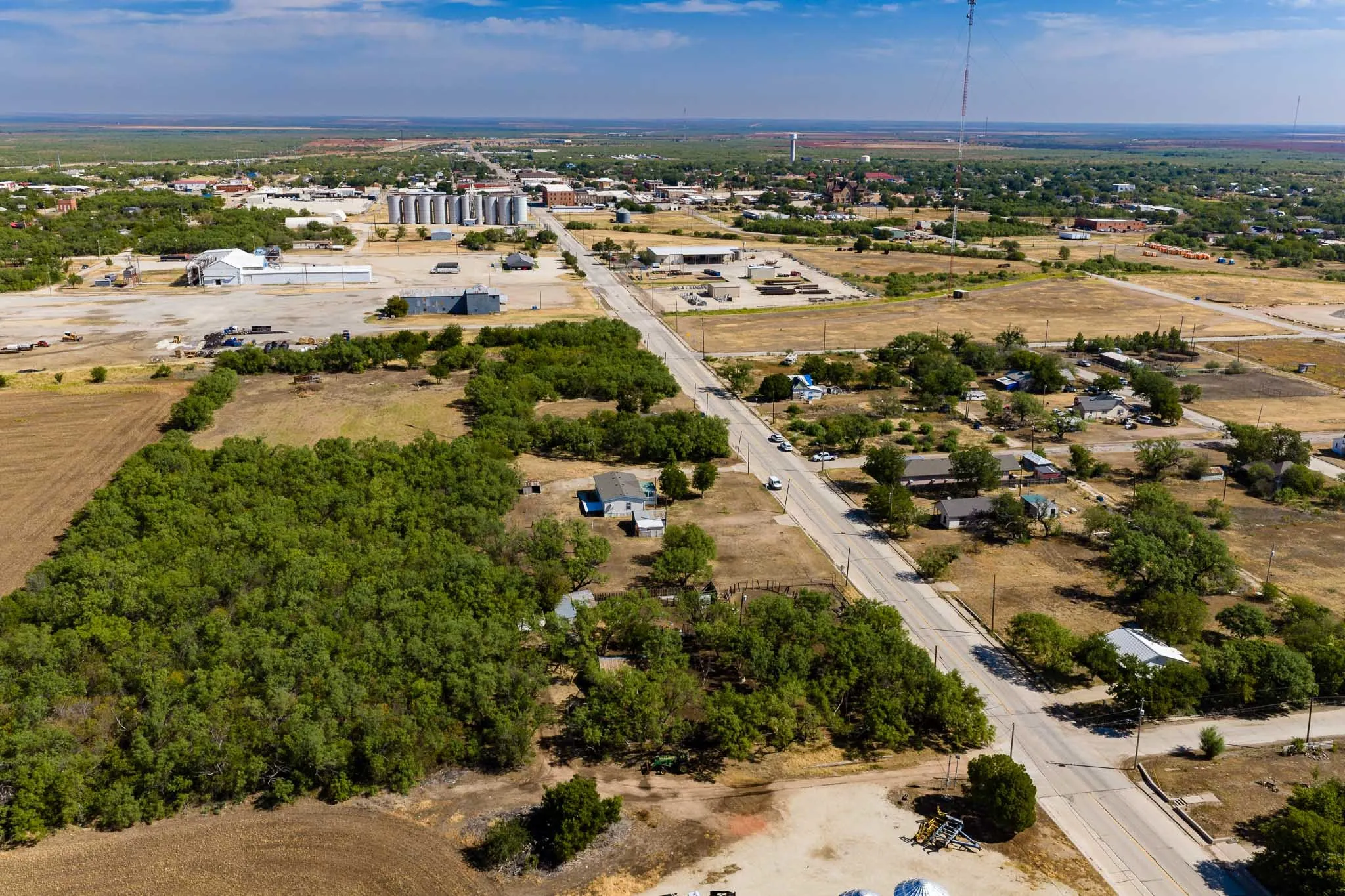 Mobile Home For Sale in Jones County , 802 S Swenson Street, Stamford, Texas 79553, 3 Bedroom, 2 Bathroom, Garage spaces, 1,458 Sqft, built in 2021, mls#21379153, Real Estate Agent in Stamford, Homes For Sale in Jones county, Homes For Sale in Stamford, Realtor in Stamford Texas, Real Estate Brokerage Independent Realty Texas, Luminita Cordes Realtor