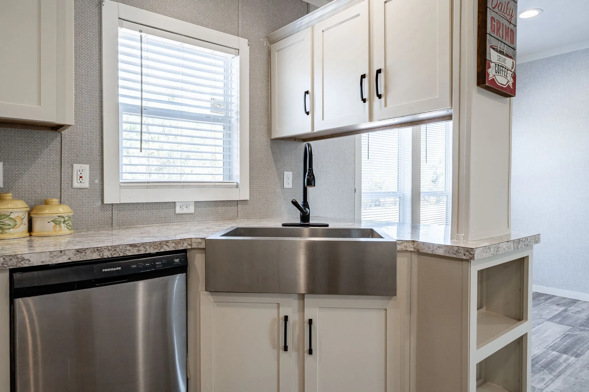 Mobile Home For Sale in Jones County , 802 S Swenson Street, Stamford, Texas 79553, 3 Bedroom, 2 Bathroom, Garage spaces, 1,458 Sqft, built in 2021, mls#21379153, Real Estate Agent in Stamford, Homes For Sale in Jones county, Homes For Sale in Stamford, Realtor in Stamford Texas, Real Estate Brokerage Independent Realty Texas, Luminita Cordes Realtor