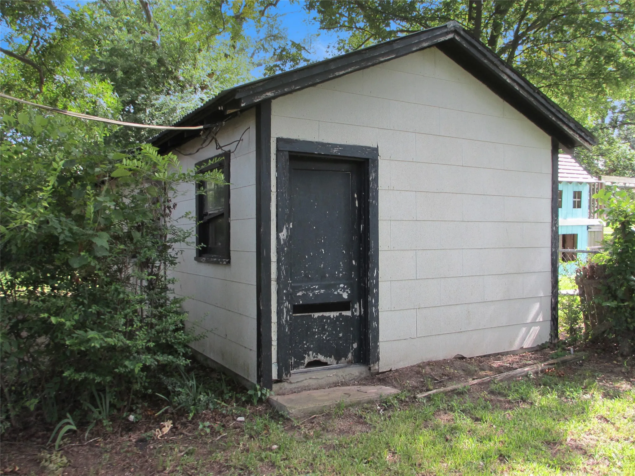 Single Family Residence For Sale in Van Zandt County , 241 E main Street, Van, Texas 75790, 0, 2 Bathroom, Garage spaces, 1,632 Sqft, built in 1965, mls#21379405, Real Estate Agent in Van, Homes For Sale in Van Zandt county, Homes For Sale in Van, Realtor in Van Texas, Real Estate Brokerage Independent Realty Texas, Luminita Cordes Realtor