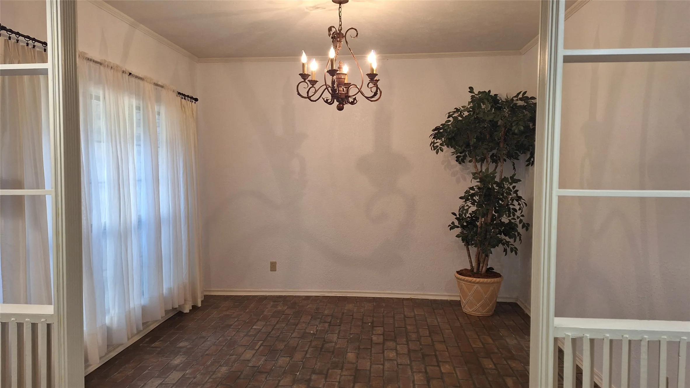 front den or optional office.