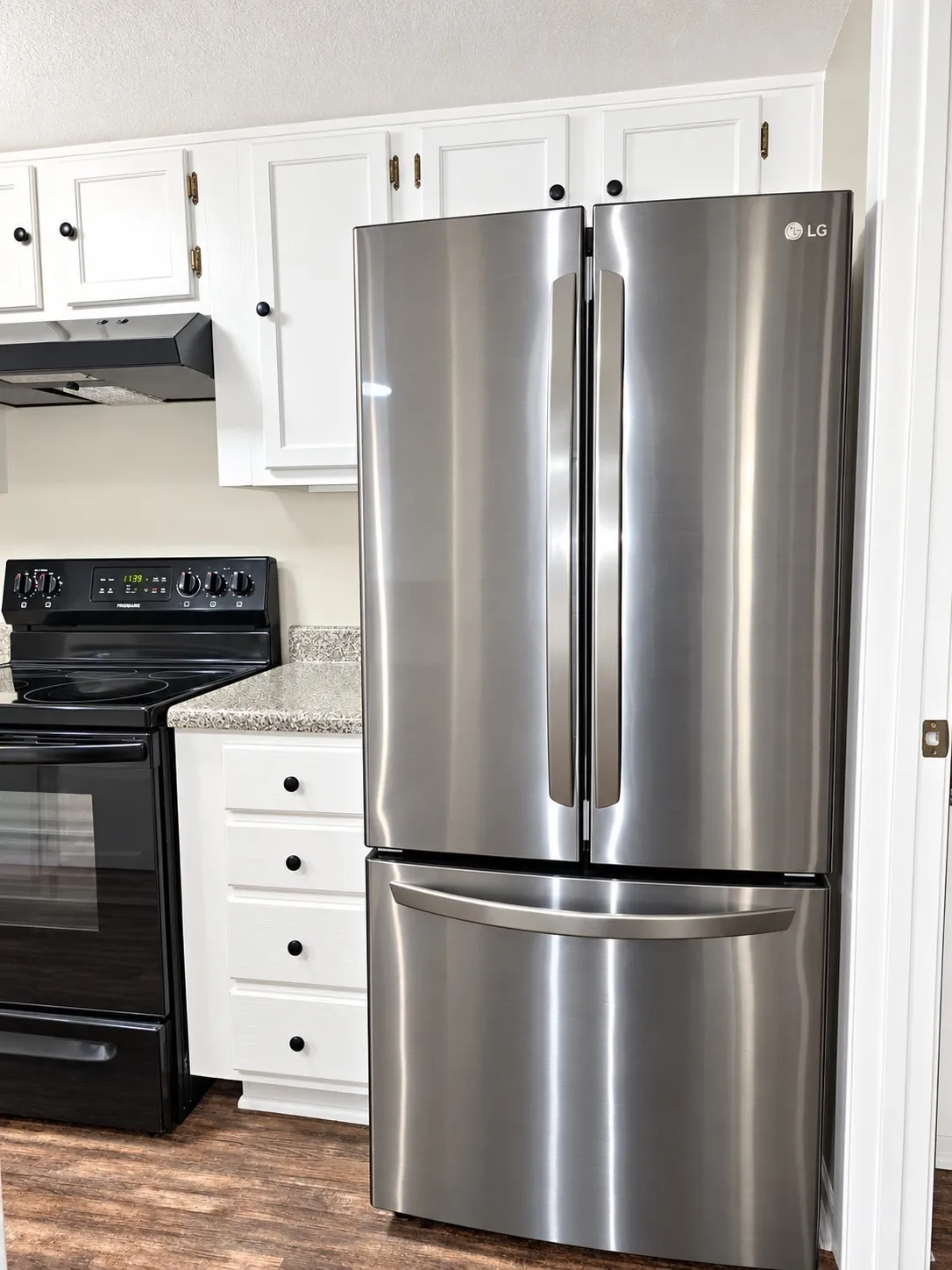 Condominium For Sale in Dallas County , 4653 Country Creek Drive 1124, Dallas, Texas 75236, 2 Bedroom, 2 Bathroom, Garage spaces, 1,046 Sqft, built in 1974, mls#21379387, Real Estate Agent in Dallas, Homes For Sale in Dallas county, Homes For Sale in Dallas, Realtor in Dallas Texas, Real Estate Brokerage Independent Realty Texas, Luminita Cordes Realtor