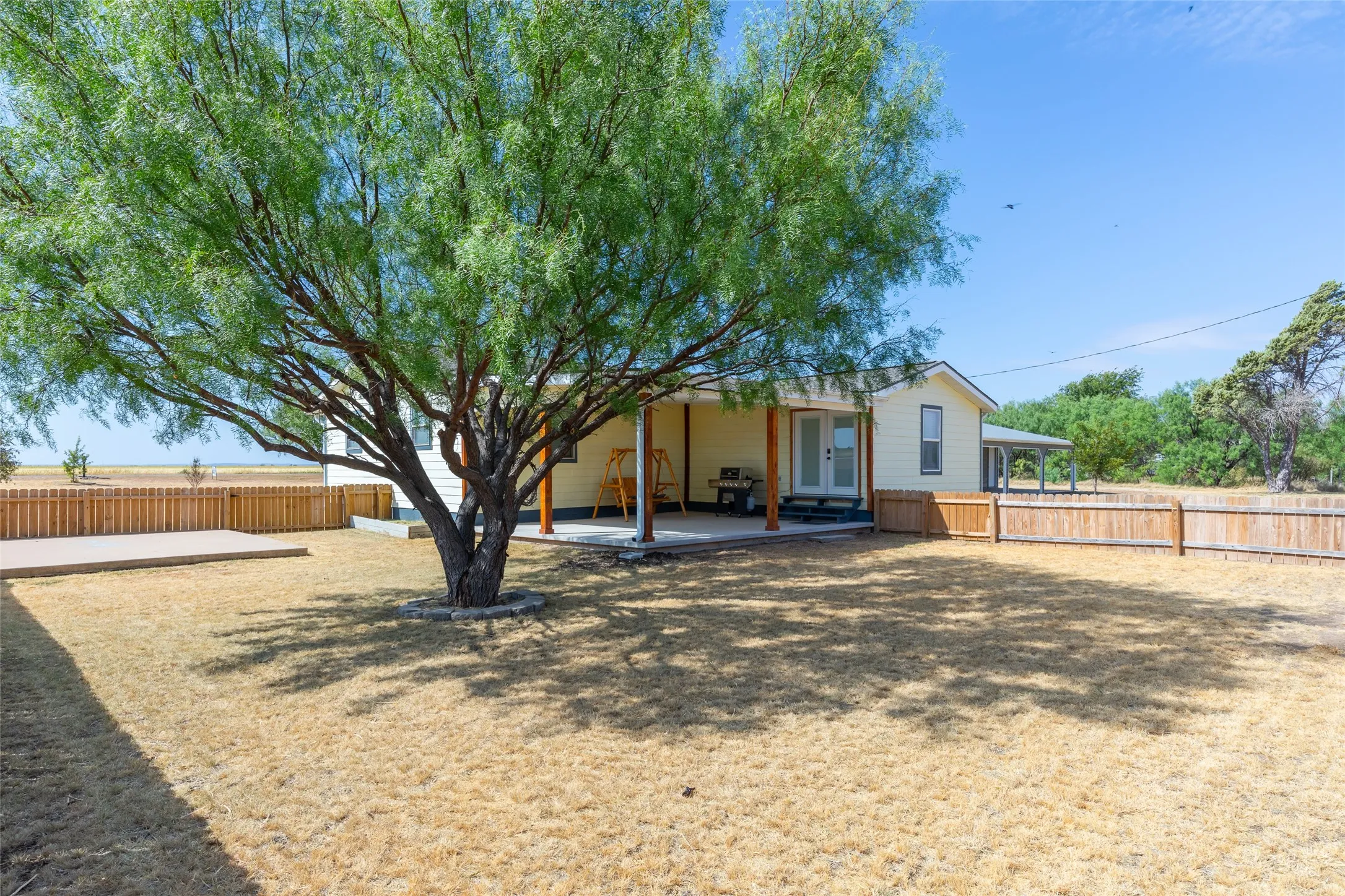 Single Family Residence For Sale in Taylor County , 390 Mesquite Lane, Abilene, Texas 79601, 4 Bedroom, 2 Bathroom, 3 Garage spaces, 2,202 Sqft, built in 1985, mls#21379295, Real Estate Agent in Abilene, Homes For Sale in Taylor county, Homes For Sale in Abilene, Realtor in Abilene Texas, Real Estate Brokerage Independent Realty Texas, Luminita Cordes Realtor