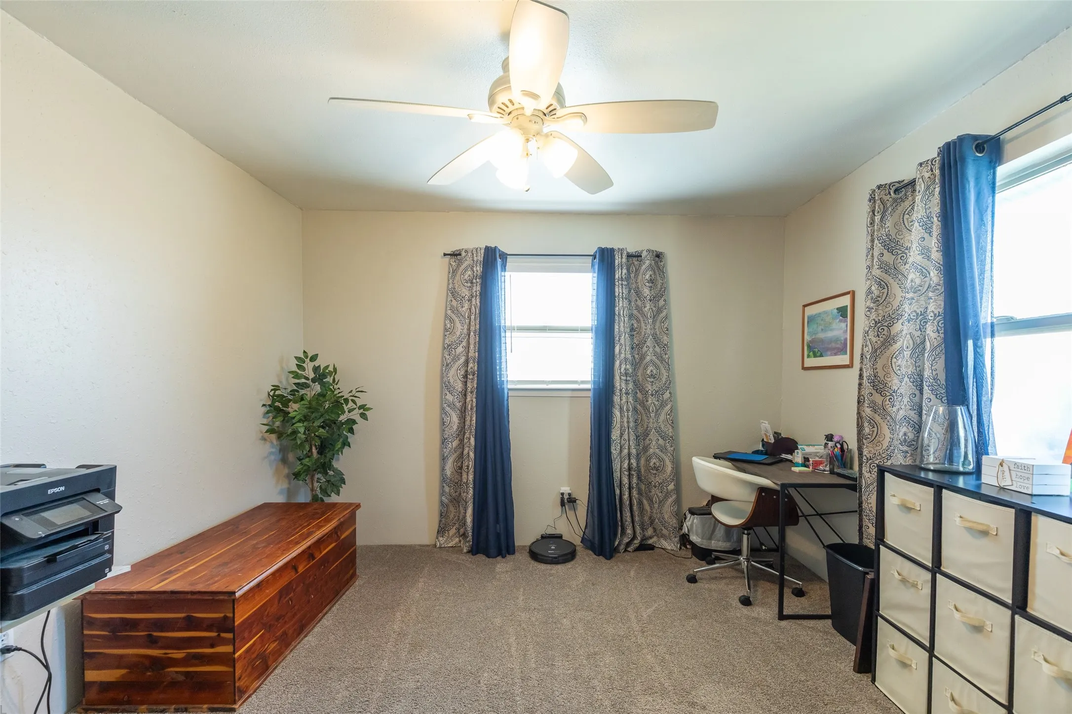 Single Family Residence For Sale in Taylor County , 390 Mesquite Lane, Abilene, Texas 79601, 4 Bedroom, 2 Bathroom, 3 Garage spaces, 2,202 Sqft, built in 1985, mls#21379295, Real Estate Agent in Abilene, Homes For Sale in Taylor county, Homes For Sale in Abilene, Realtor in Abilene Texas, Real Estate Brokerage Independent Realty Texas, Luminita Cordes Realtor